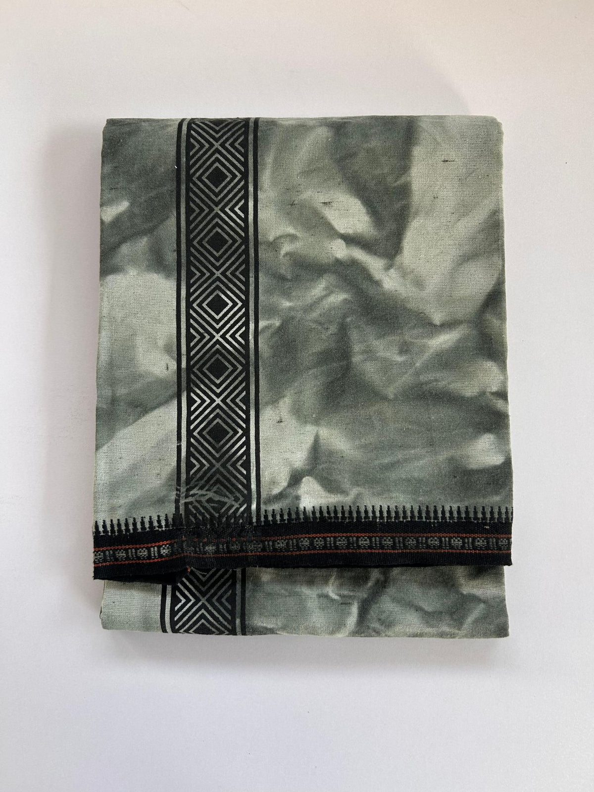 Single Kaily / Lungi - Kaitharikada - Mixed Cotton - 40s twisted - 2 inch Black Printed Design Kara With Ash Green & White Shaded Colour Body (2 meter / 4 muzham) -  25 KK8088 SAT