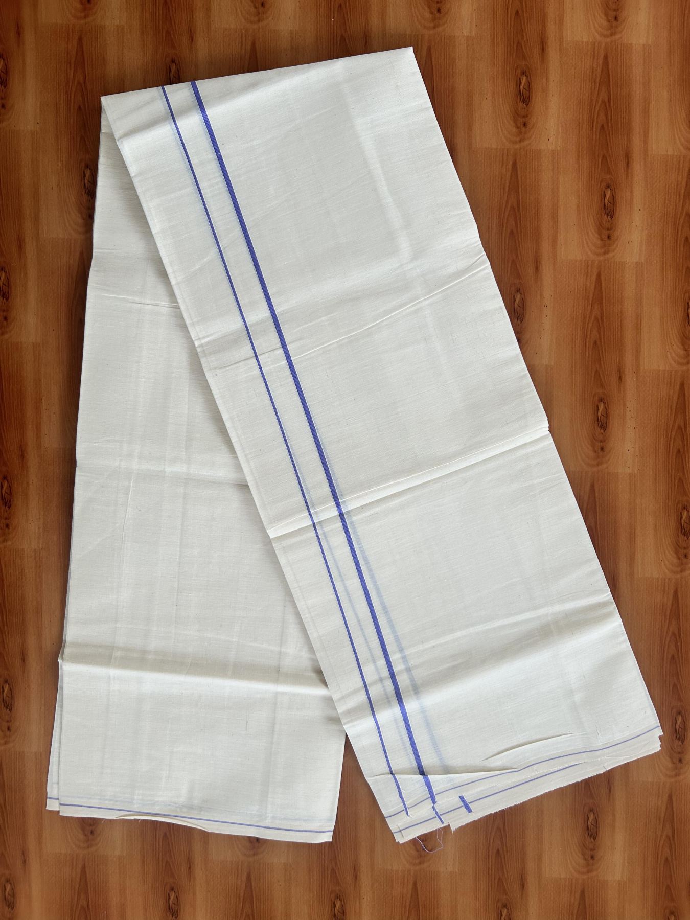 Single Off White - (Unbleached) Mundu/Dhoti - KaithariKada Balaramapuram Pure Cotton 70x30 - 0.3 cm Lavendar Blue Kara (2 meter /4 muzham) - 17 KK5409 PMC
