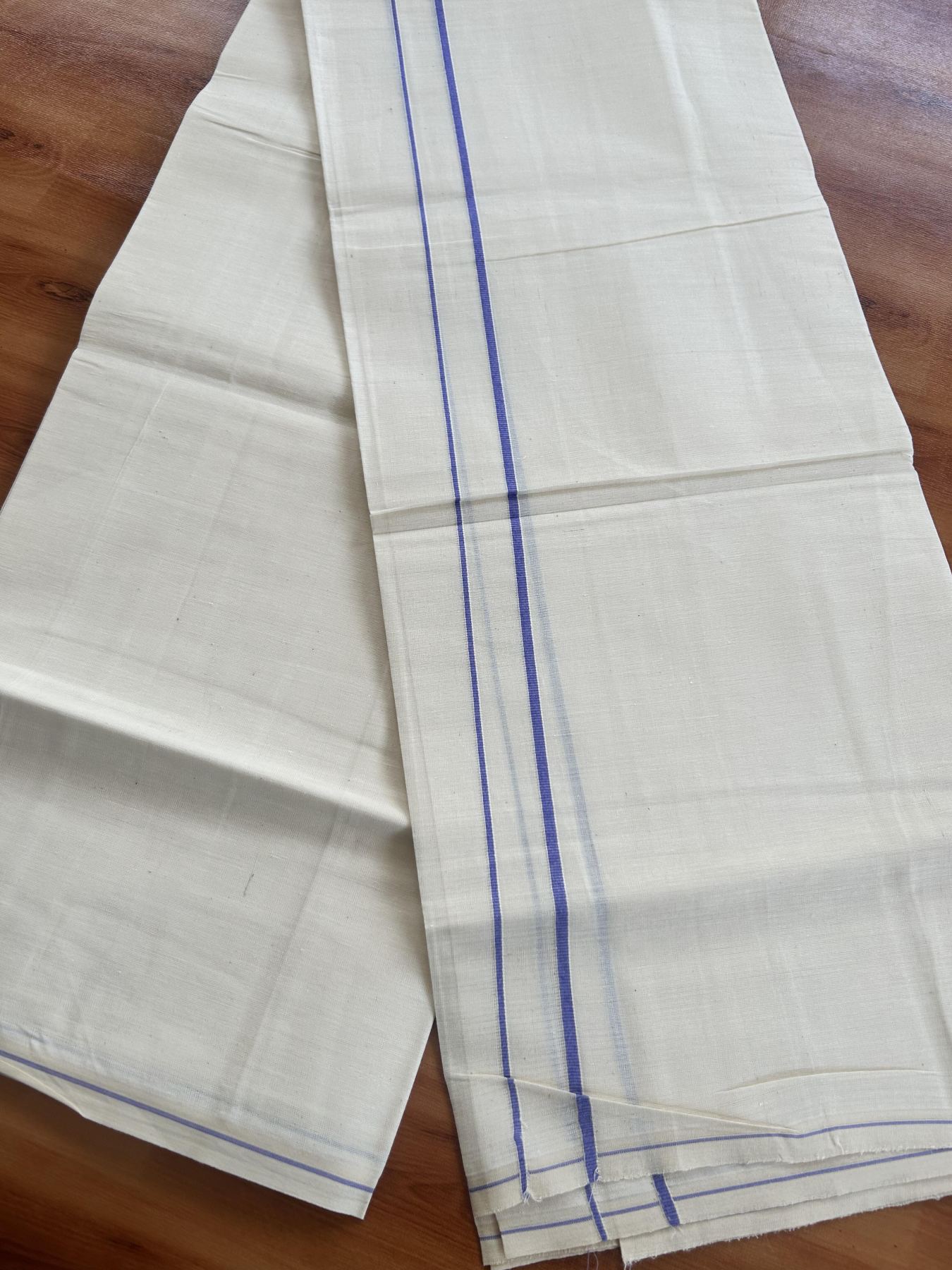 Single Off White - (Unbleached) Mundu/Dhoti - KaithariKada Balaramapuram Pure Cotton 70x30 - 0.3 cm Lavendar Blue Kara (2 meter /4 muzham) - 17 KK5409 PMC
