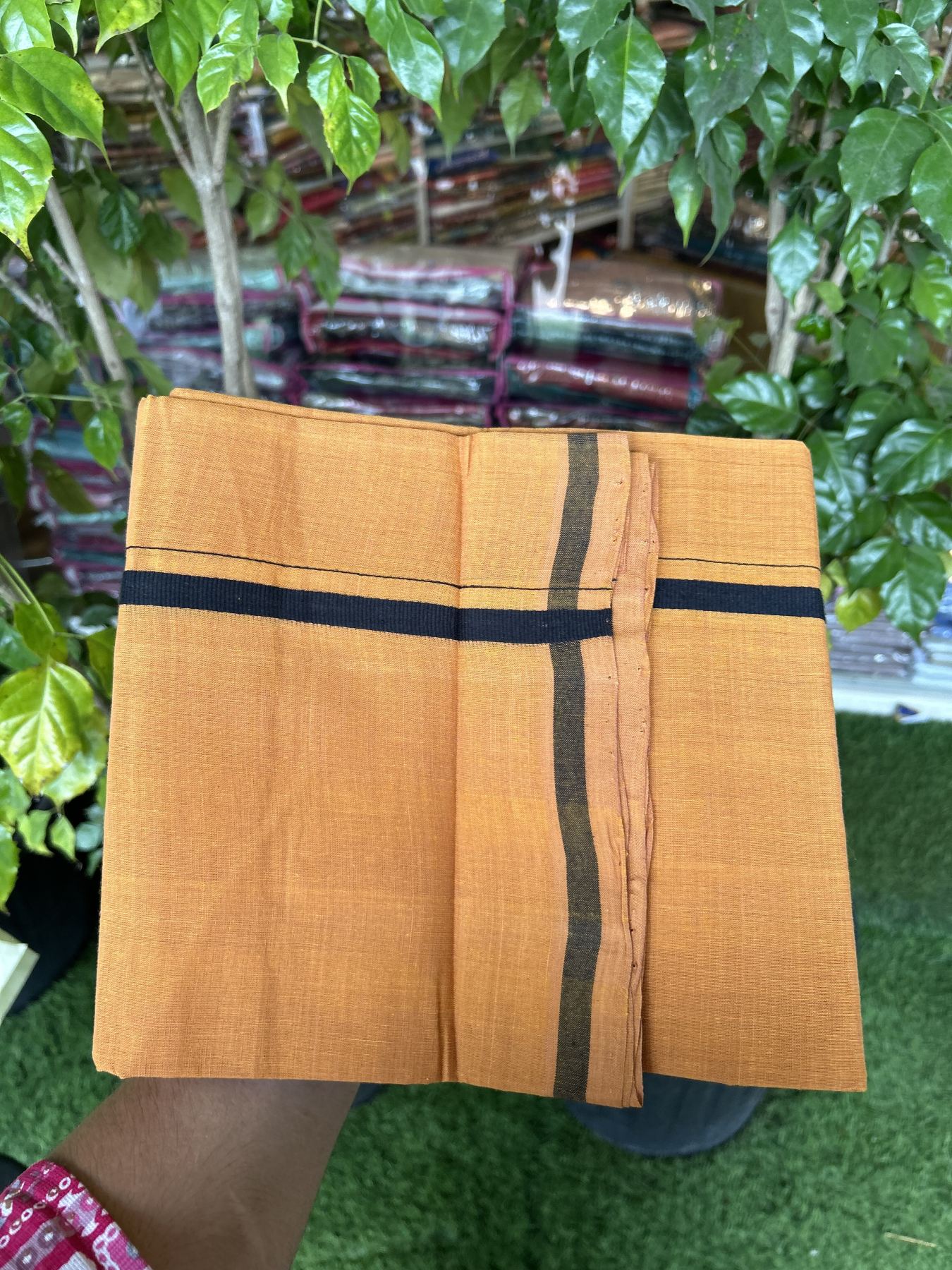 Handloom Single Hallmarked - 10% Discount ! KaithariKada 100% Pure Cotton - Mundu/Dhoti 0.5 inch Black Kara with Kavi colour Body - (2 meter / 4 muzham) - 66 KK8044 ELA
