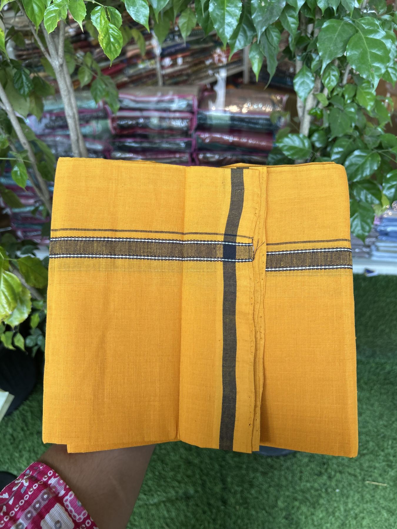 Handloom Single Hallmarked - 10% Discount !! KaithariKada 100% Pure Cotton - Mundu/Dhoti 2 cm Black Kara with Light Orange colour Body - (2 meter / 4 muzham) - 37 KK8044 ELA