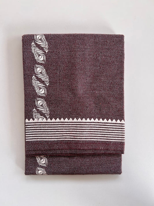 Kaitharikada - Single Kaily / Lungi - Mixed Cotton - 40s twisted - 1.5 inch White  Peacock Feather Printed kara with Maroon , Black & White Shaded colour body (2 meter / 4 muzham) - 20 KK8083 GAN