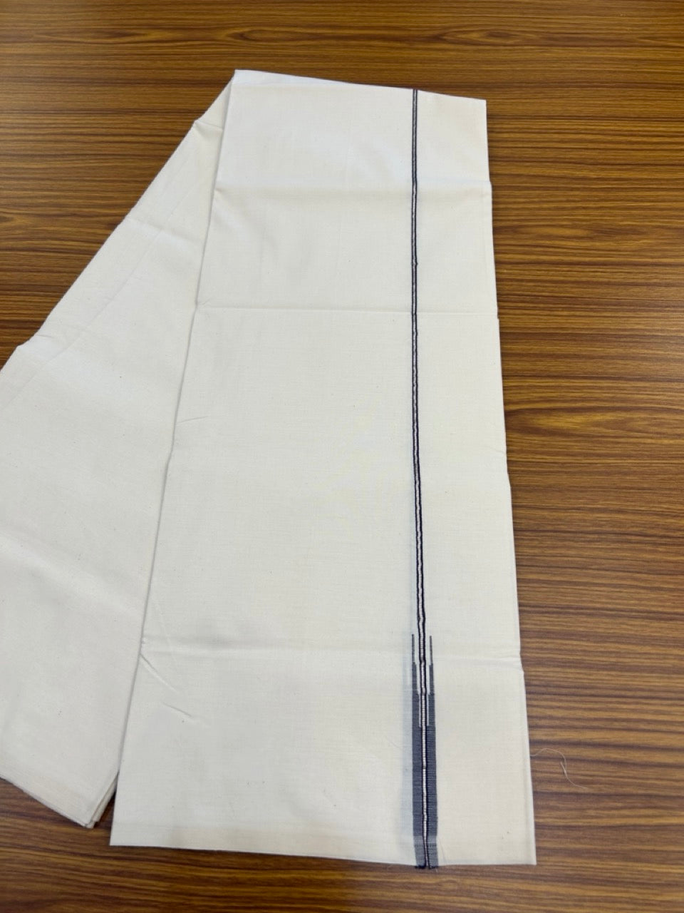 20% Discount! KaithariKada Balaramapuram 100% Cotton Single Off white - (Unbleached) Mundu/Dhoti - 100X100 - 1 cm Puliyilakkara Silver Kasavu & Navy Blue Shaded Chutty Kara (2 meter / 4 muzham) - 3 KK5268 ASH