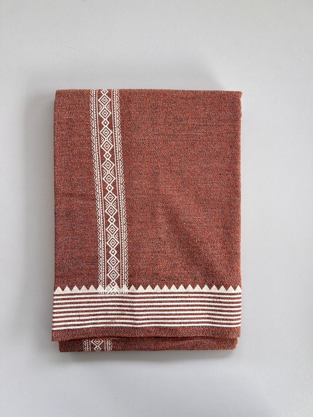 Kaitharikada - Single Kaily / Lungi - Mixed Cotton - 40s twisted - 1.5 inch White Printed kara with Orange , Black & White Shaded colour body (2 meter / 4 muzham) - 7 KK8083 GAN