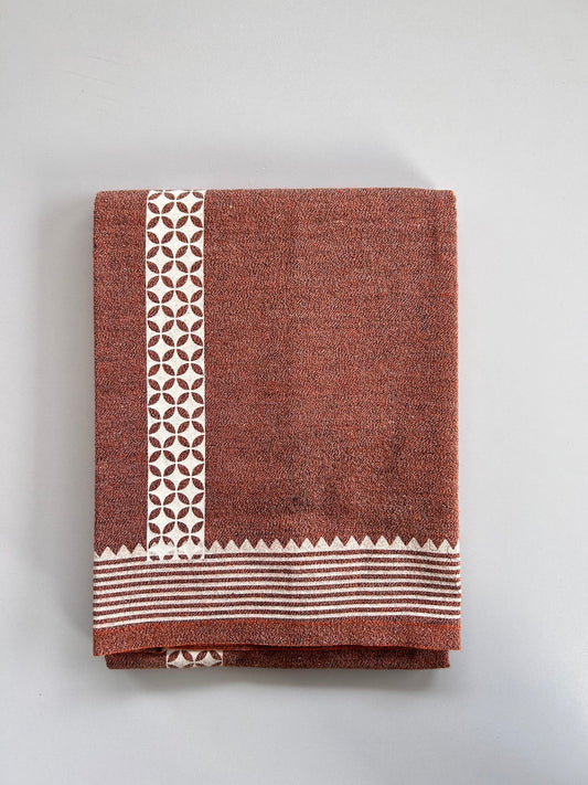 Kaitharikada - Single Kaily / Lungi - Mixed Cotton - 40s twisted - 1.5 inch White Printed kara with Orange , Black & White Shaded colour body (2 meter / 4 muzham) - 11 KK8083 GAN