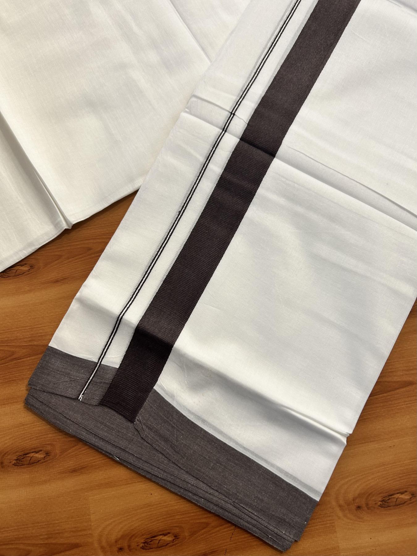 Pure White Double Mundu/Dhoti - 20% Discount ! Kaitharikada Pure Cotton - (60s) - 1.25 inch Dark Chocolate Brown Kara 3.80 mtr (8 muzham) - 40 KK5456 THI