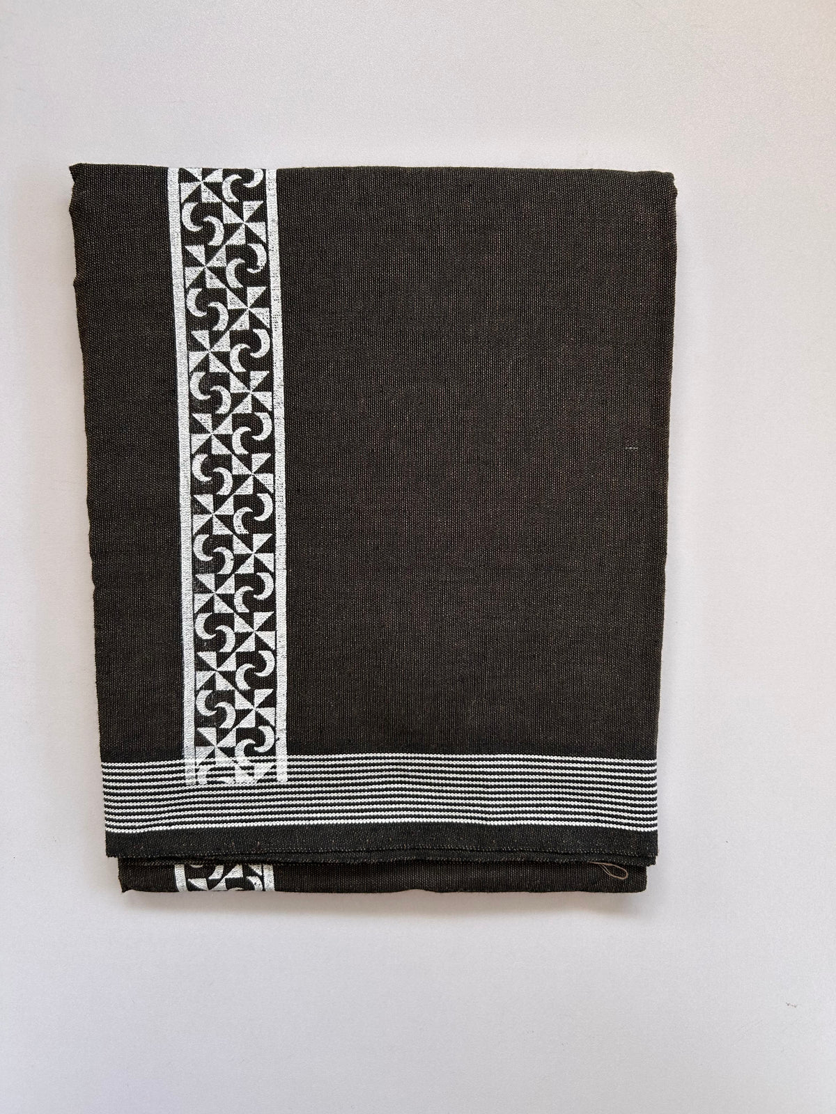 Single Kaily / Lungi - Kaitharikada - Mixed Cotton - 2/40s twisted - 2 inch White Printed Design Kara With Coffee Brown & Black Colour Body (2 meter / 4 muzham) - 25 KK8089 SAT