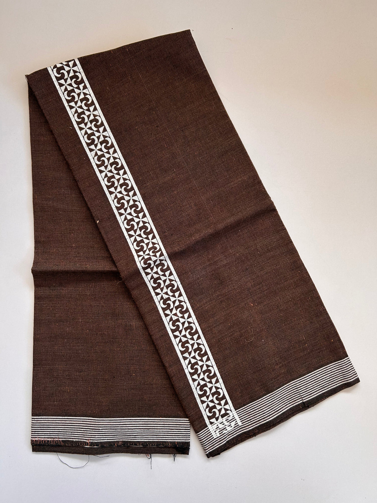 Single Kaily / Lungi - Kaitharikada - Mixed Cotton - 2/40s twisted - 2 inch White Printed Design Kara With Walnut Brown & Black Colour Body (2 meter / 4 muzham) - 22 KK8089 SAT