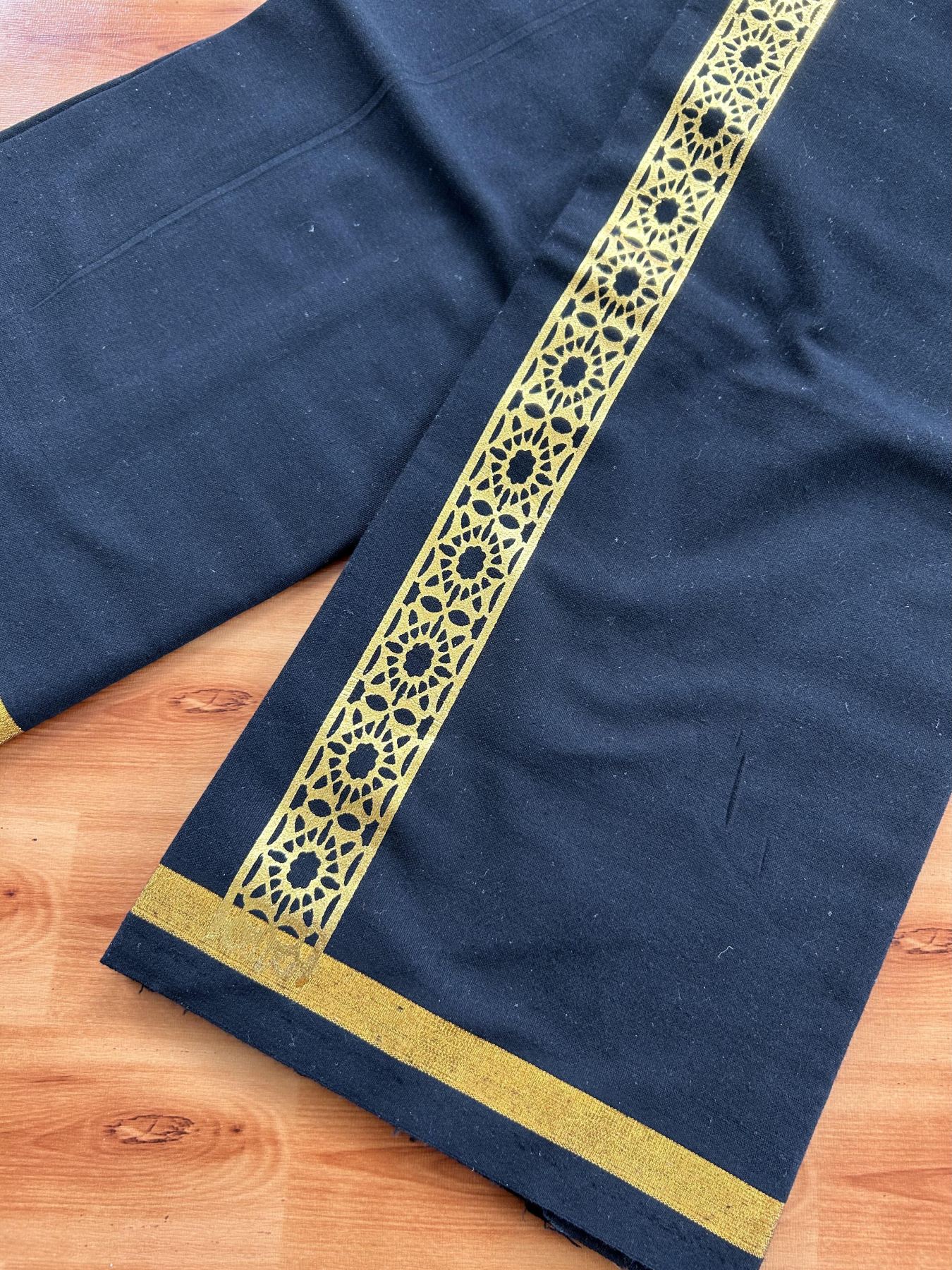Kaitharikada - Single Kaily / Lungi - Mixed Cotton - 40s twisted - 1.5 inch  Dark Gold Kasav Printed Design kara with Black colour body (2 meter / 4 muzham) - 12 KK8058 GAN