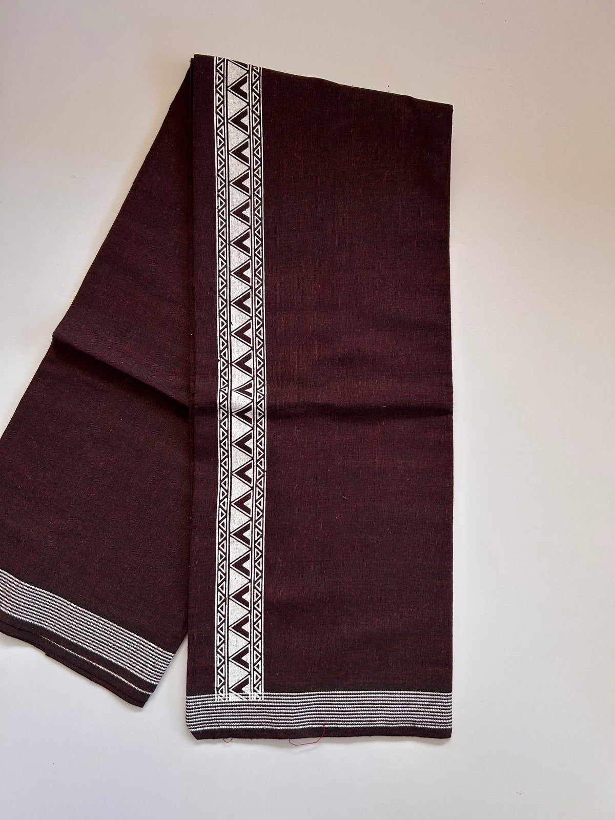 Single Kaily / Lungi - Kaitharikada - Mixed Cotton - 2/40s twisted - 2 inch White Printed Design Kara wine & Black Colour Body (2 meter / 4 muzham) - 29 KK8089 SAT