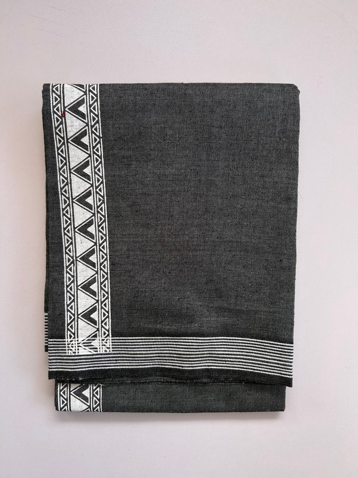 Single Kaily / Lungi - Kaitharikada - Mixed Cotton - 2/40s twisted - 2 inch White Printed Design Kara grey Green & Black Colour Body (2 meter / 4 muzham) - 32 KK8089 SAT