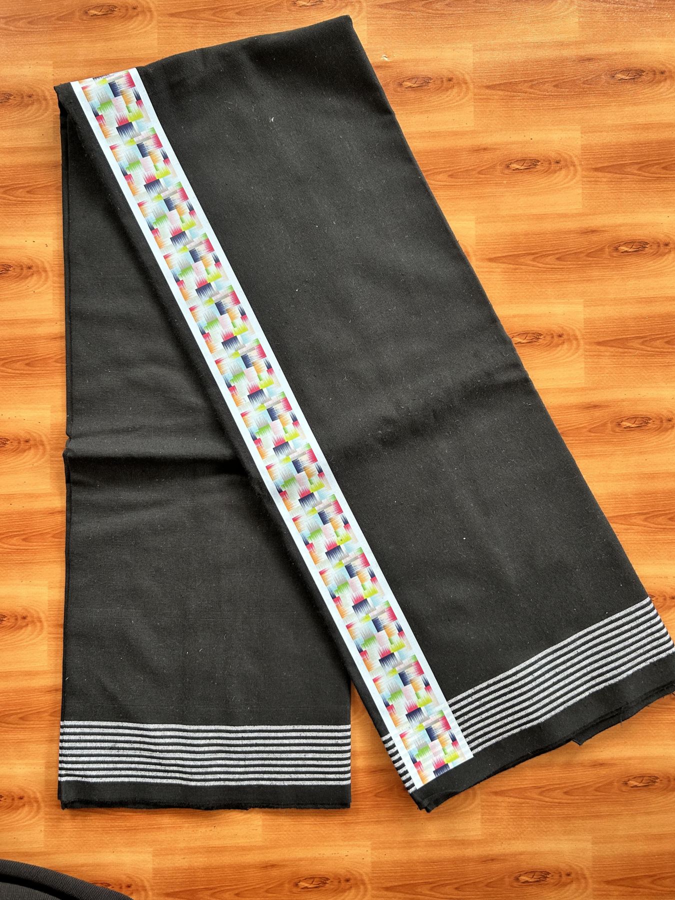 Kaitharikada - Single Kaily / Lungi - Mixed Cotton - 40s twisted - 2 inch Multi Colour Printed Design Kara with Black colour body (2 meter / 4 muzham) - 25 KK8058 GAN