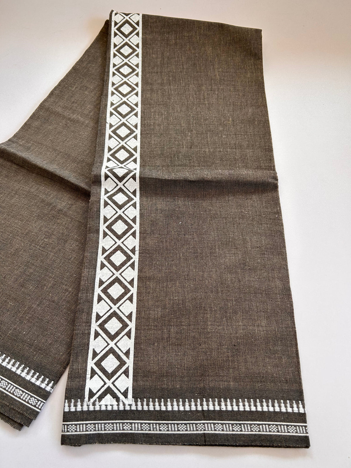 Single Kaily / Lungi - Kaitharikada - Mixed Cotton - 2/40s twisted - 2 inch White Printed Design Kara With Cream & Black Colour Body (2 meter / 4 muzham) - 15 KK8089 SAT