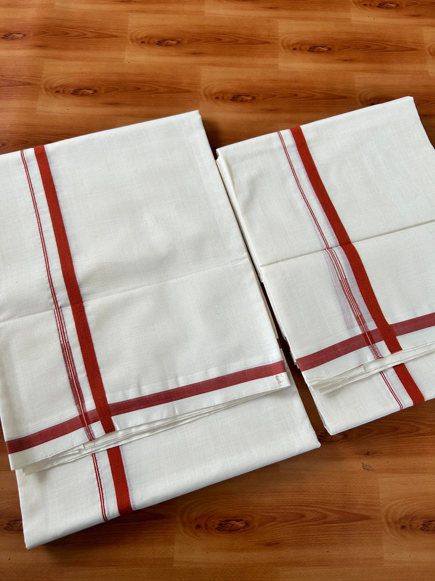 Off White Single Set Mundu 25% Discount !! KaithariKada Handloom Millpaav  Balaramapuram - 100% Pure Cotton - 80X90 - 1 cm Puliyilakkara Brick Orange Chutty Kara - Mundu 2 mtr & Neriyath 2.60 mtr - 1 KK5458 SOM