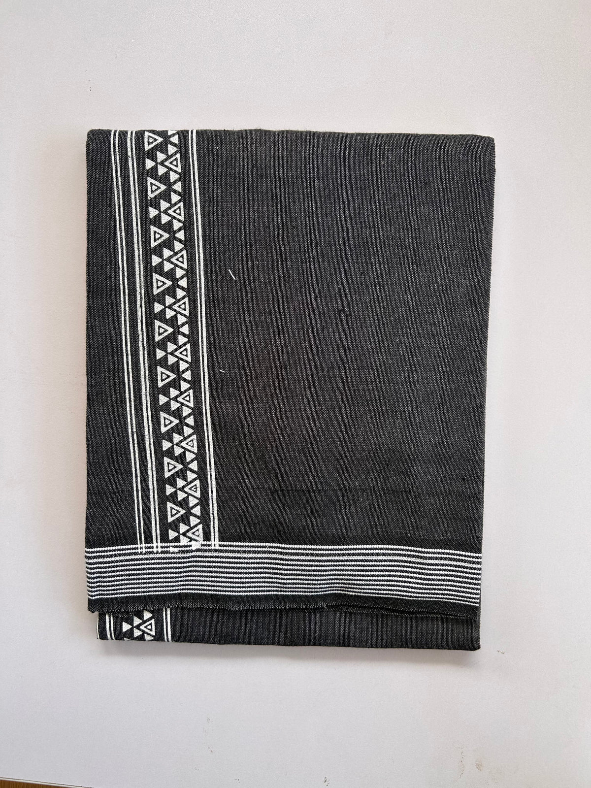Single Kaily / Lungi - Kaitharikada - Mixed Cotton - 2/40s twisted - 2 inch White Printed Design Kara With Ash Grey & Black Colour Body (2 meter / 4 muzham) - 16 KK8089 SAT