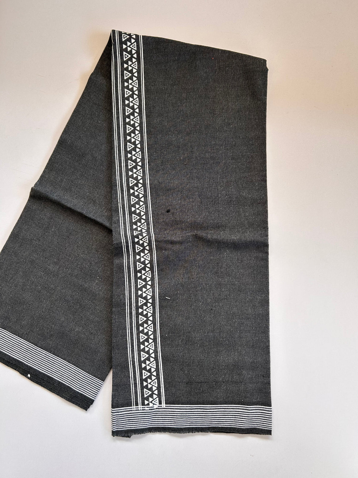 Single Kaily / Lungi - Kaitharikada - Mixed Cotton - 2/40s twisted - 2 inch White Printed Design Kara With Ash Grey & Black Colour Body (2 meter / 4 muzham) - 16 KK8089 SAT