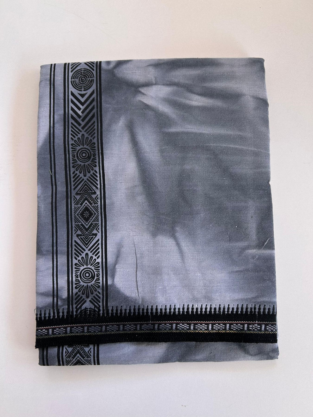 Single Kaily / Lungi - Kaitharikada - Mixed Cotton - 40s twisted - 1.5 inch Black Printed Design Kara With Ash Grey & White Shaded Colour Body (2 meter / 4 muzham) -  52 KK8088 SAT