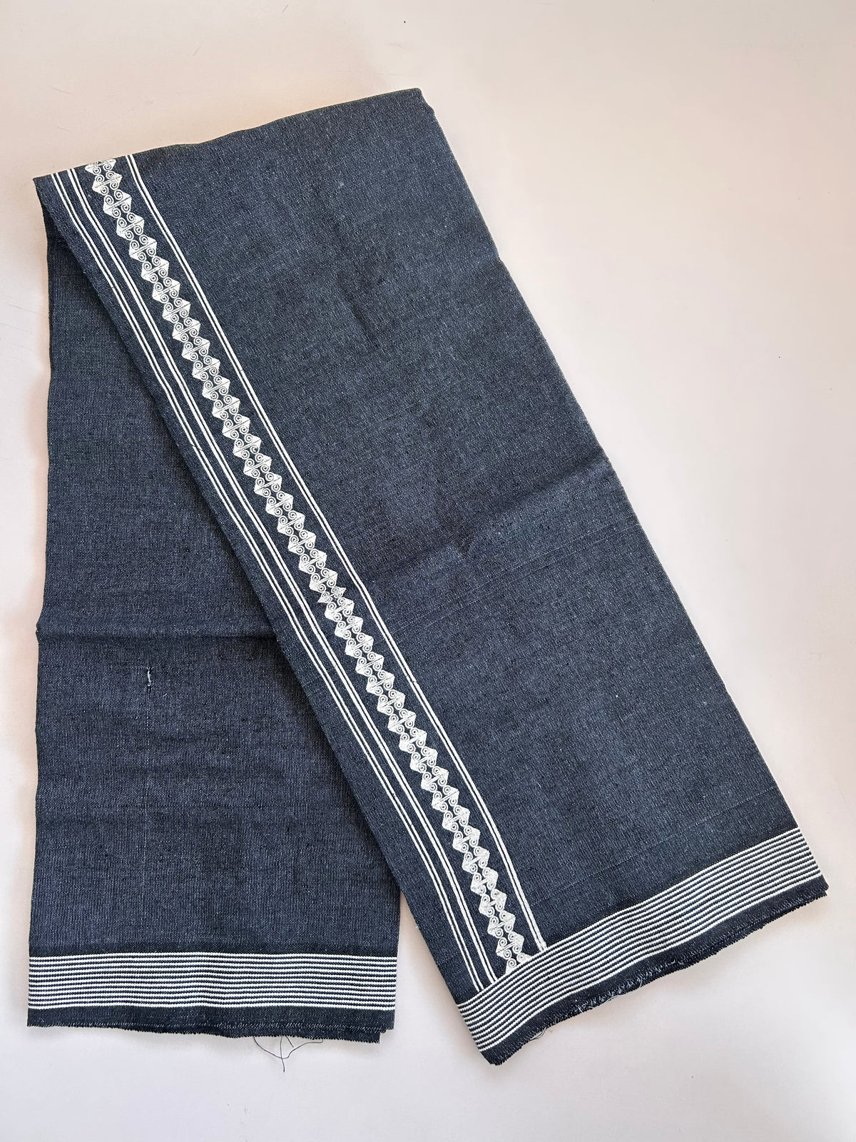 Single Kaily / Lungi - Kaitharikada - Mixed Cotton - 2/40s twisted - 2 inch White Printed Design Kara With Ash Blue & Black Colour Body (2 meter / 4 muzham) - 18 KK8089 SAT