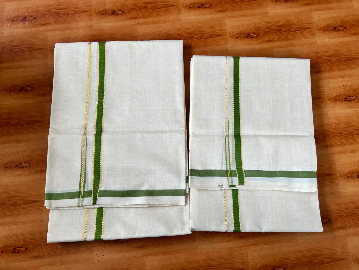 Off White Single Set Mundu 25% Discount !! KaithariKada Handloom Millpaav Balaramapuram - 100% Pure Cotton - 80X90 - 1 cm Puliyilakkara Gold Kasav & Green Chutty Kara - Mundu 2 mtr & Neriyath 2.65 & 2.62 mtr - 7 KK5458 SOM