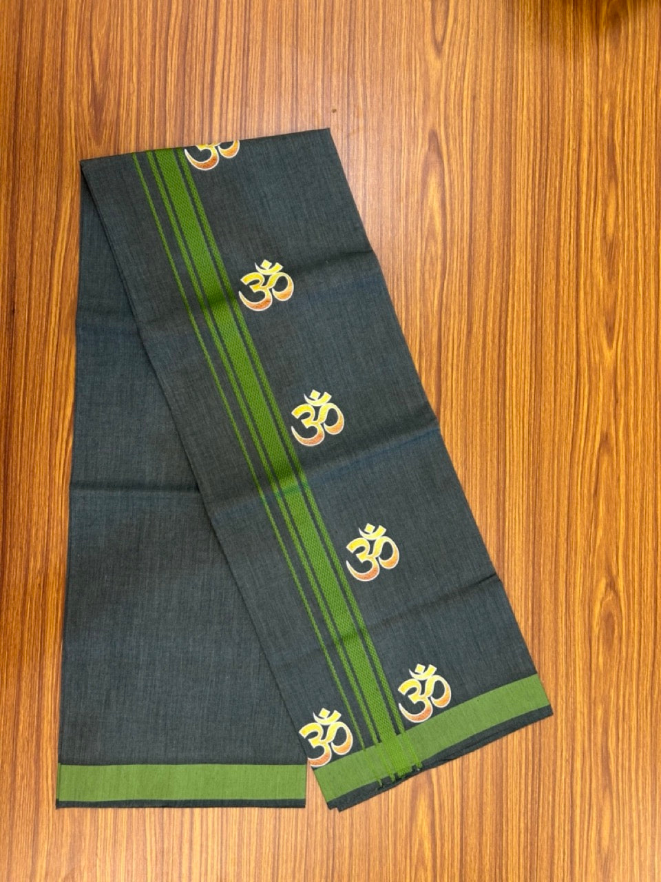 21% Discount ! Kaitharikada Pure Cotton - Single Kaily / Lungi -(40s)- 1.25 inch Green Striped Ohm Printed Design kara with Green colour body  (2 meter / 4 muzham) - 5 KK8033 GAN