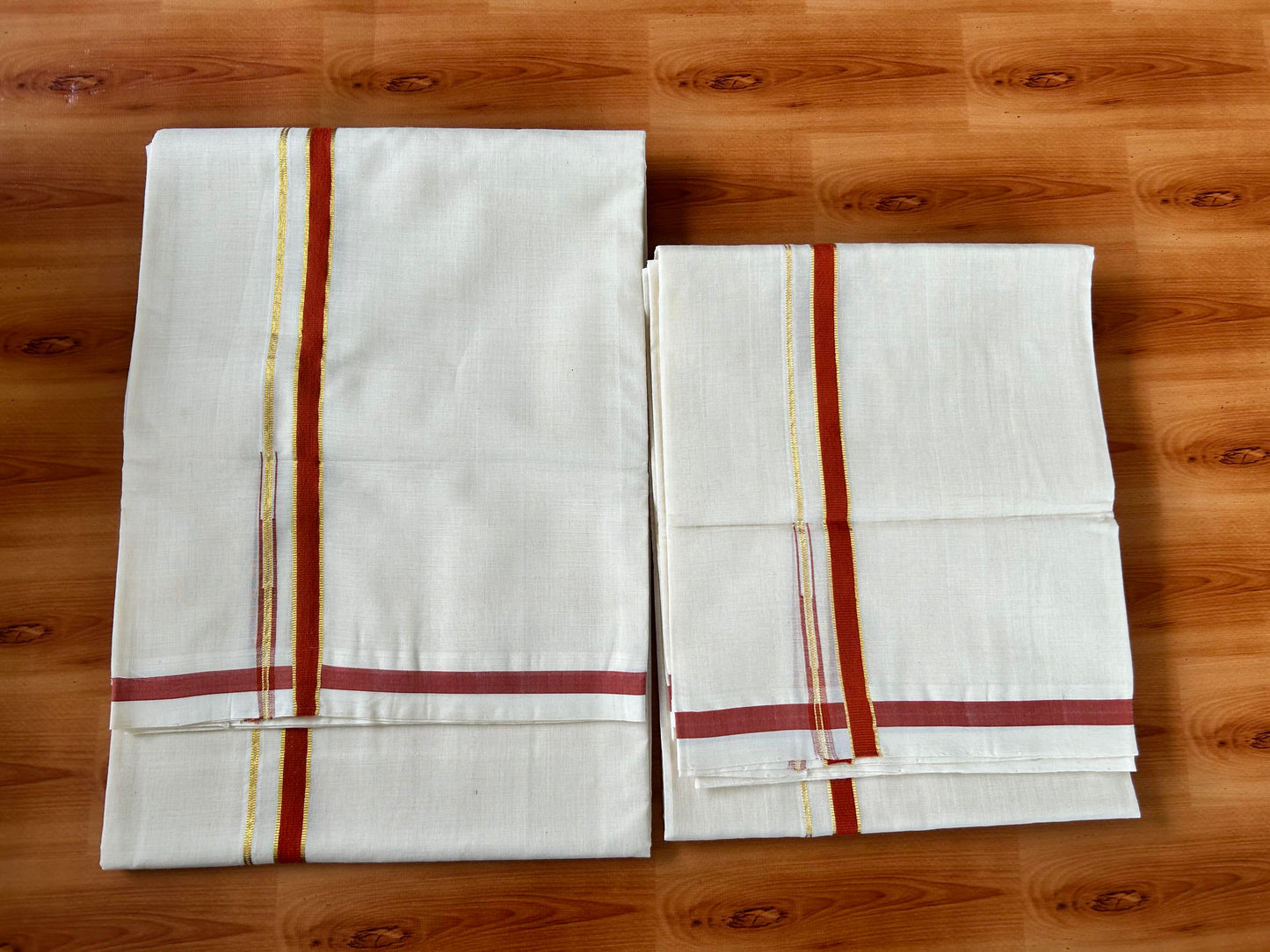 Off White Single Set Mundu 25% Discount !! KaithariKada Handloom Millpaav Balaramapuram - 100% Pure Cotton - 80X90 - 1 cm Puliyilakkara Gold Kasav & Brick Orange Chutty Kara - Mundu 2 mtr & Neriyath 2.63 , 2.60 & 2.55 mtr - 8 KK5458 SOM