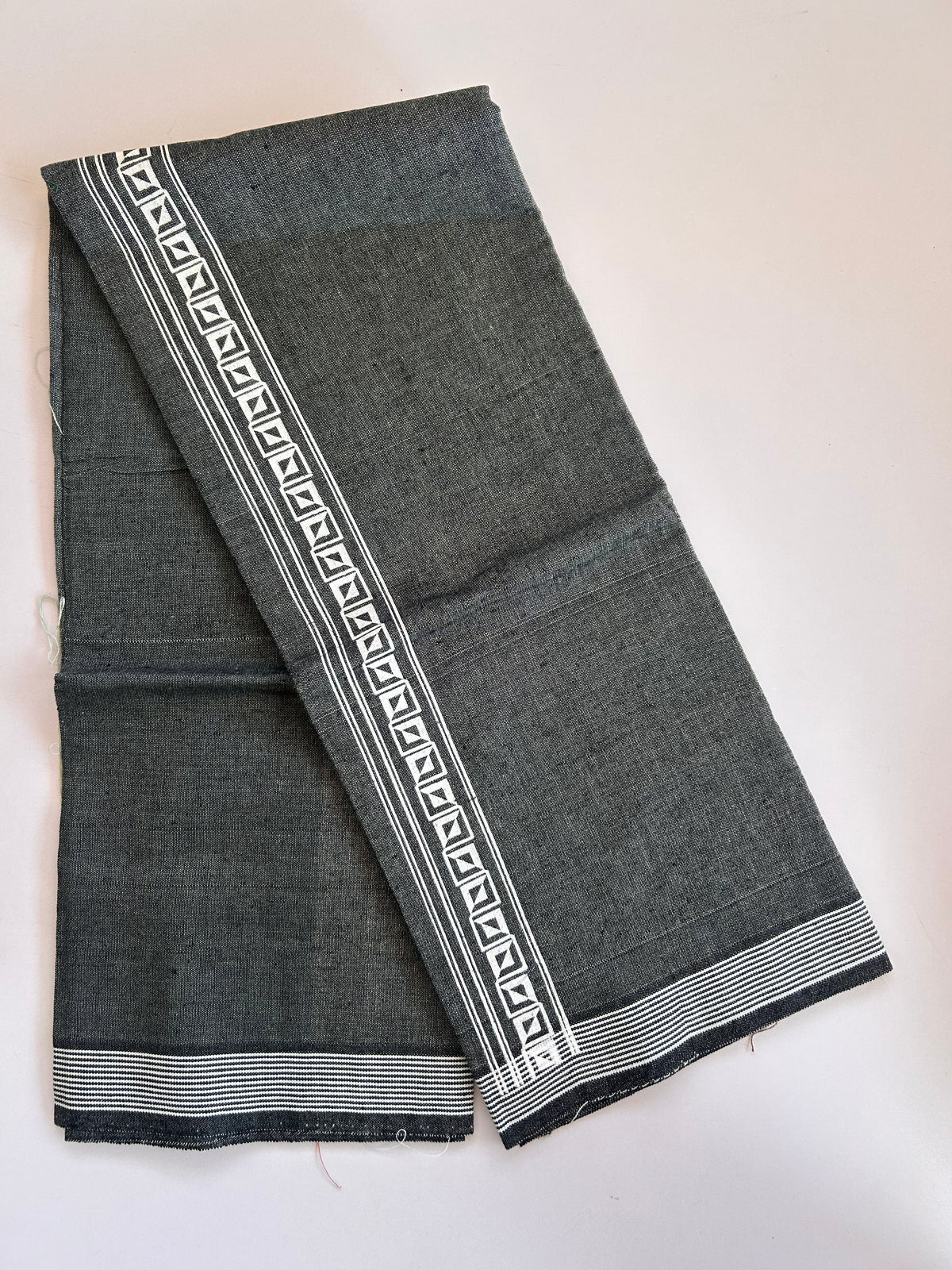Single Kaily / Lungi - Kaitharikada - Mixed Cotton - 2/40s twisted - 2 inch White Printed Design Kara With Ash Green & Black Colour Body (2 meter / 4 muzham) - 5 KK8089 SAT