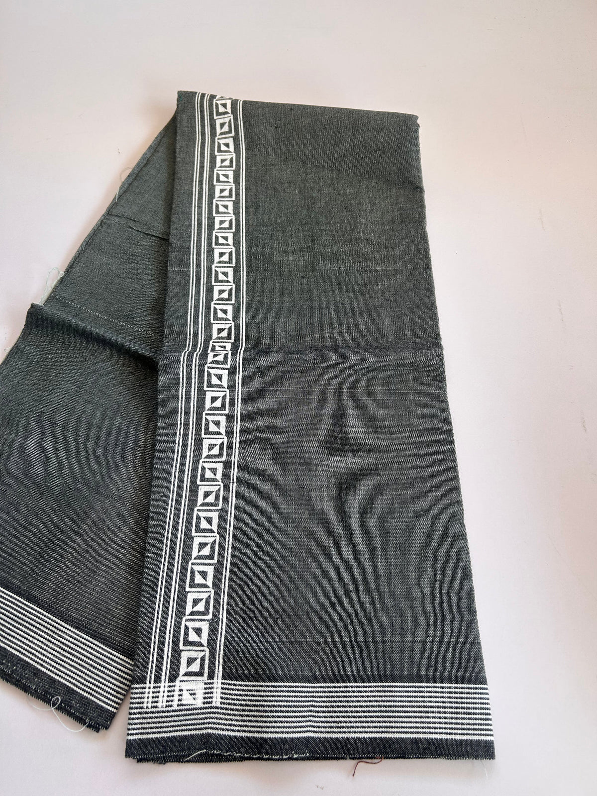 Single Kaily / Lungi - Kaitharikada - Mixed Cotton - 2/40s twisted - 2 inch White Printed Design Kara With Ash Green & Black Colour Body (2 meter / 4 muzham) - 5 KK8089 SAT