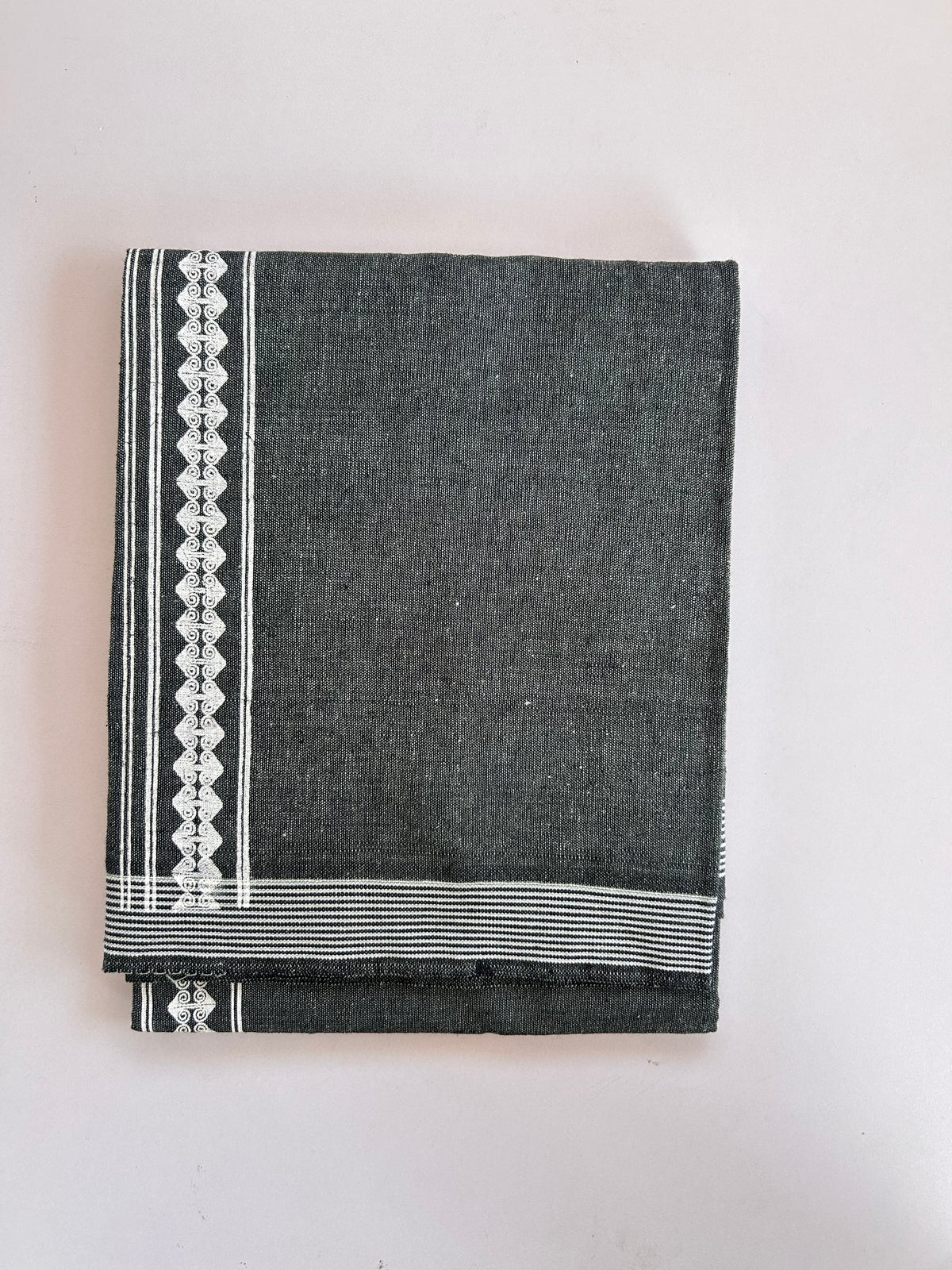 Single Kaily / Lungi - Kaitharikada - Mixed Cotton - 2/40s twisted - 2 inch White Printed Design Kara With Green & Black Colour Body (2 meter / 4 muzham) - 21 KK8089 SAT