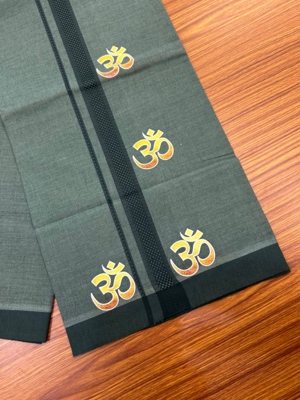 21% Discount ! Kaitharikada Pure Cotton - Single Kaily / Lungi -(40s)- 1 inch  Dark Green Striped Ohm Printed Design kara with Green Shaded colour body  (2 meter / 4 muzham) - 8 KK8033 GAN