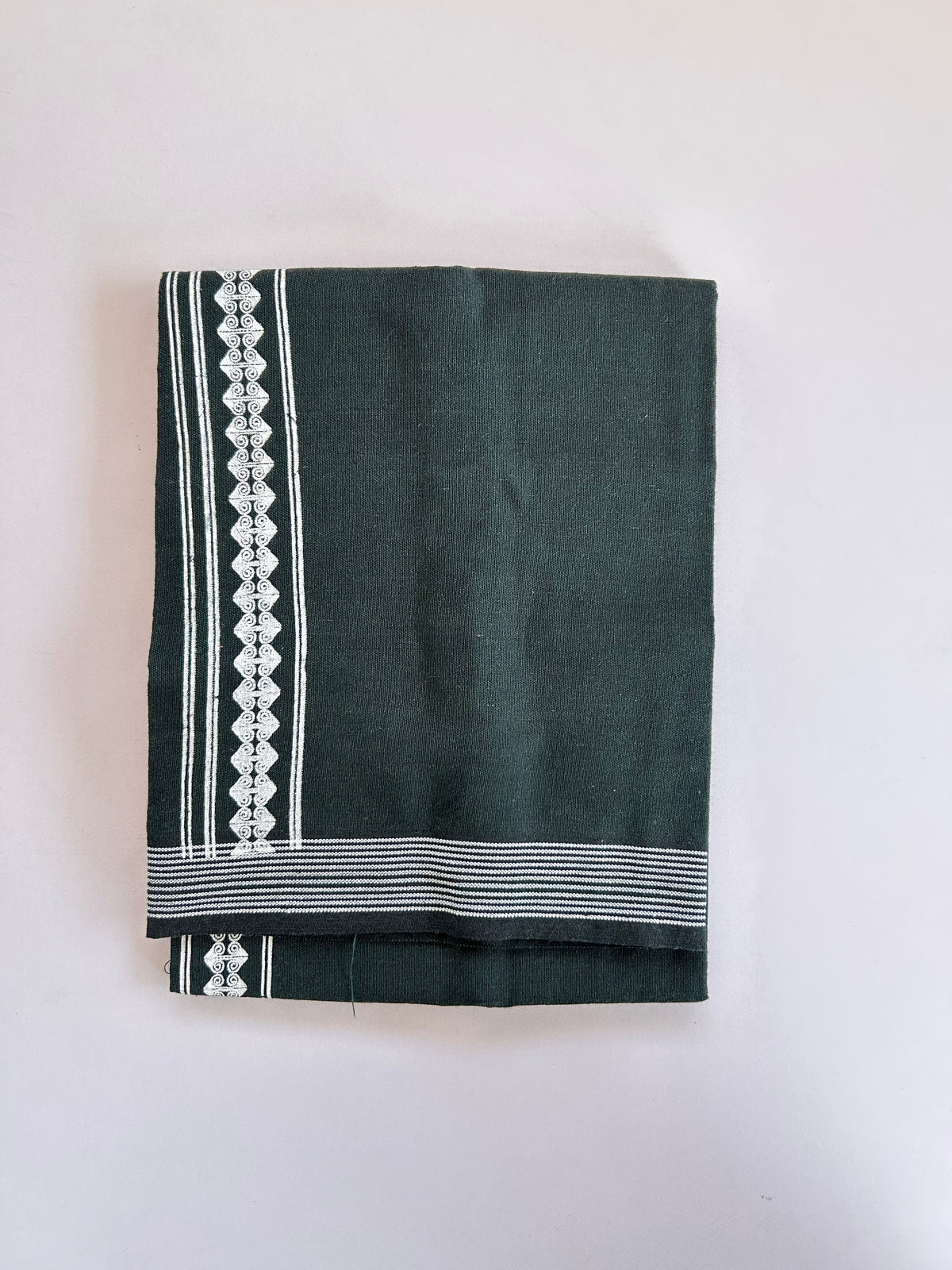 Single Kaily / Lungi - Kaitharikada - Mixed Cotton - 2/40s twisted - 2 inch White Printed Design Kara With Dark Green & Black Colour Body (2 meter / 4 muzham) - 17 KK8089 SAT