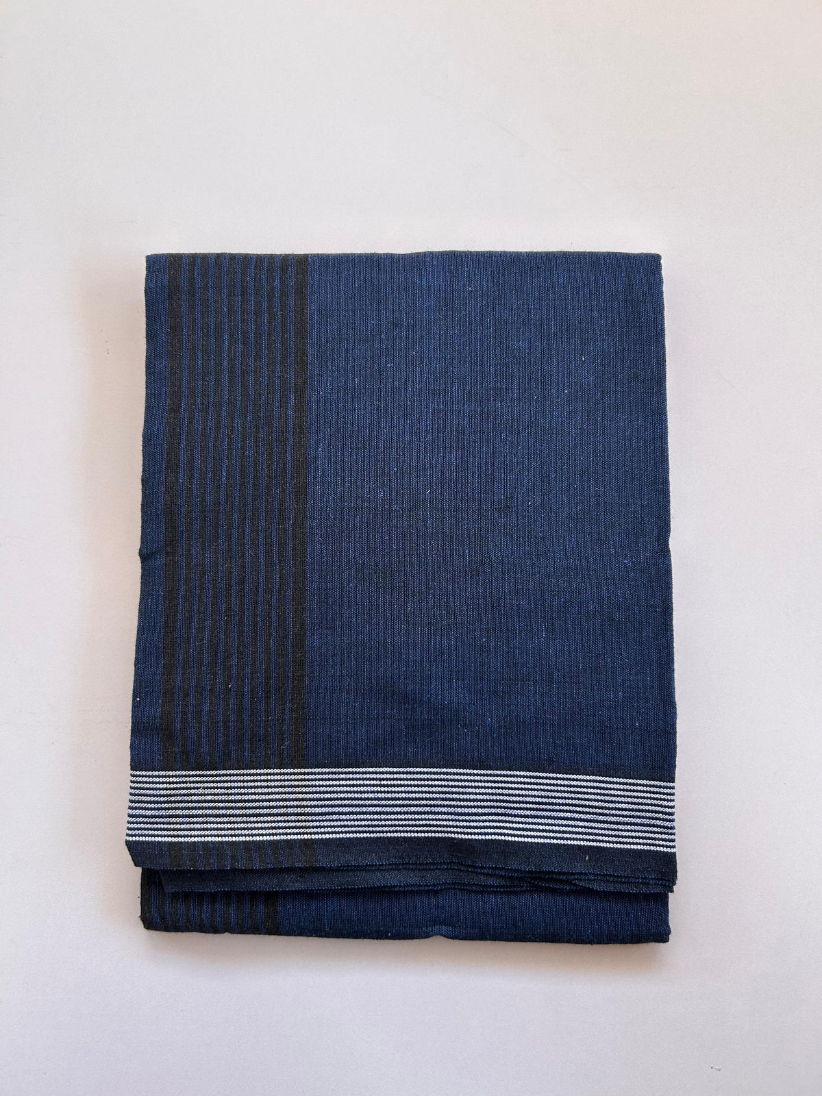 Kaitharikada - Single Kaily / Lungi - Mixed Cotton - (2/40s) twisted - 2.5 inch Black Striped kara with Navy Blue & Black Shaded colour body (2 meter / 4 muzham) - 4 KK8089 SAT