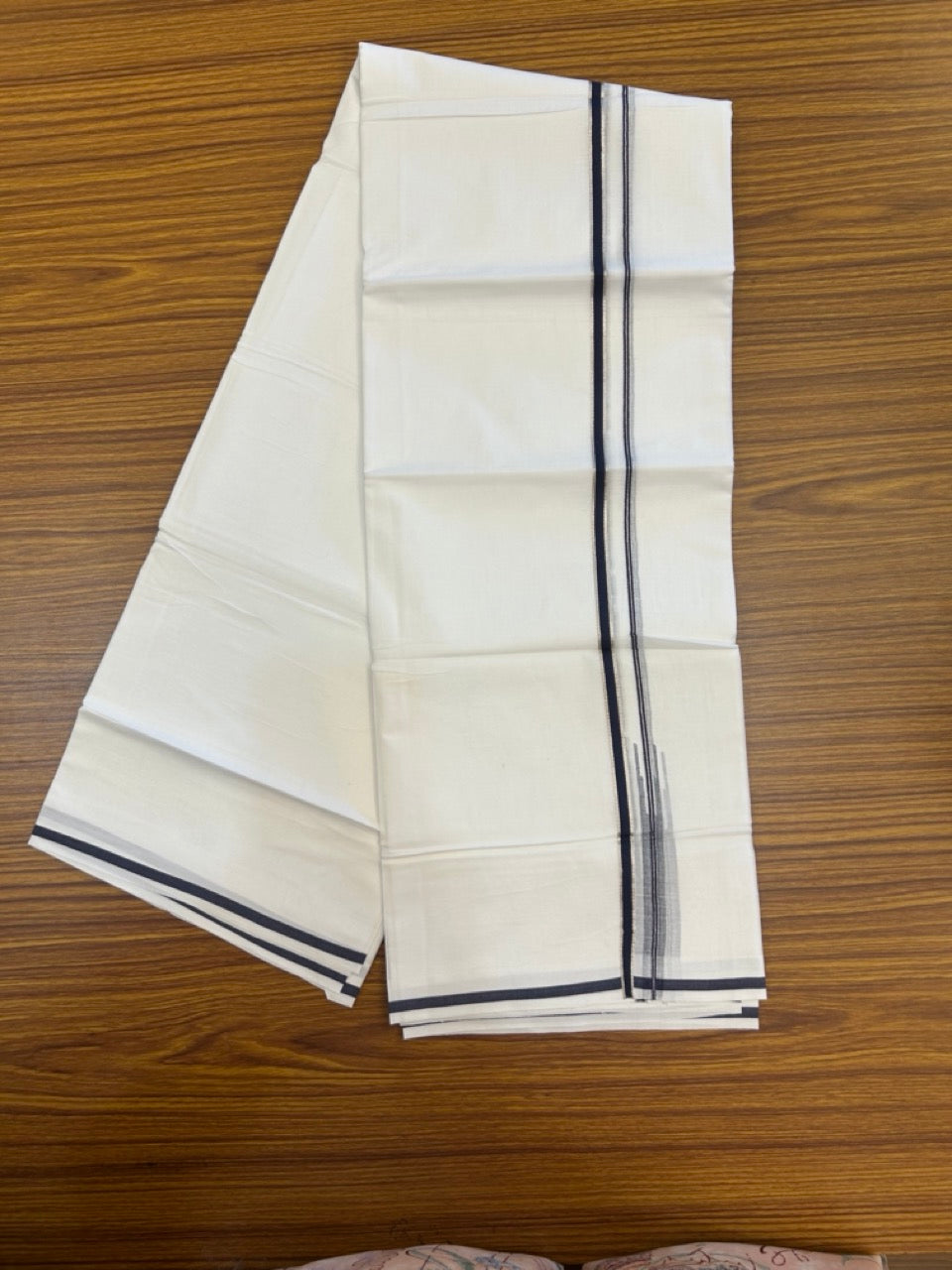 20% Discount ! Kaitharikada Balaramapuram 100% Cotton Pure White Double Mundu/Dothi - 100x80 - 1 cm Puliyilakkara Silver Kasav & Navy Blue Chutty Kara 4 mtr (8.5 muzham) - 8 KK5270 VAS