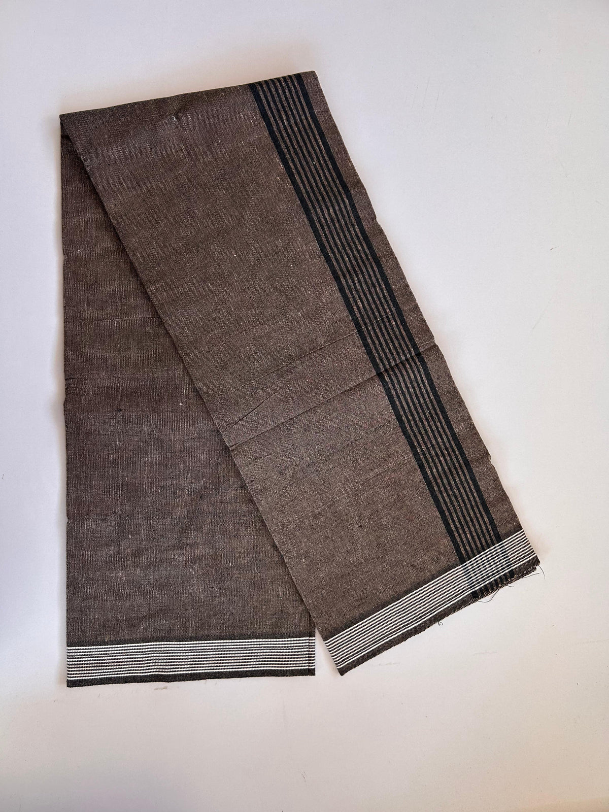 Kaitharikada - Single Kaily / Lungi - Mixed Cotton - (2/40s) twisted - 2 inch Black Striped kara with Dusty Peach & Black Shaded colour body (2 meter / 4 muzham) - 13 KK8089 SAT