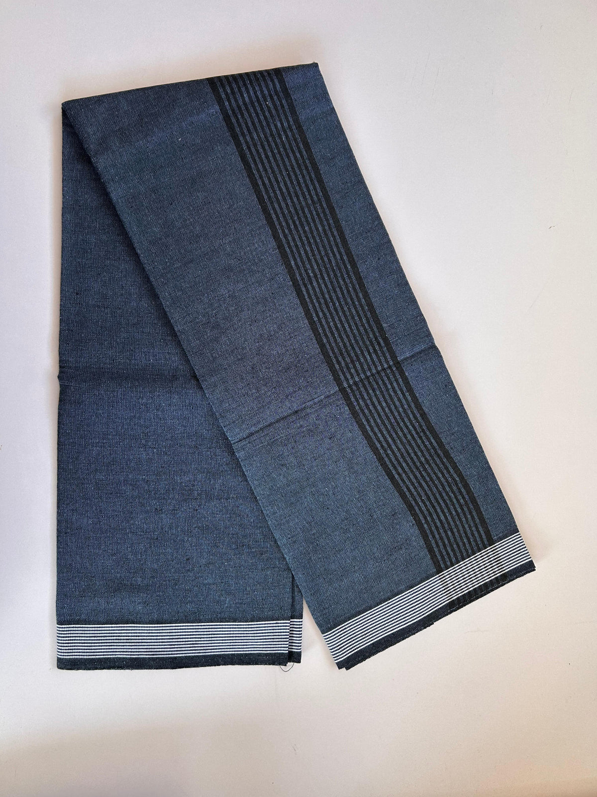 Kaitharikada - Single Kaily / Lungi - Mixed Cotton - (2/40s) twisted - 2.75 inch Black Striped kara with Ash Blue & Black Shaded colour body (2 meter / 4 muzham) - 16 KK8089 SAT