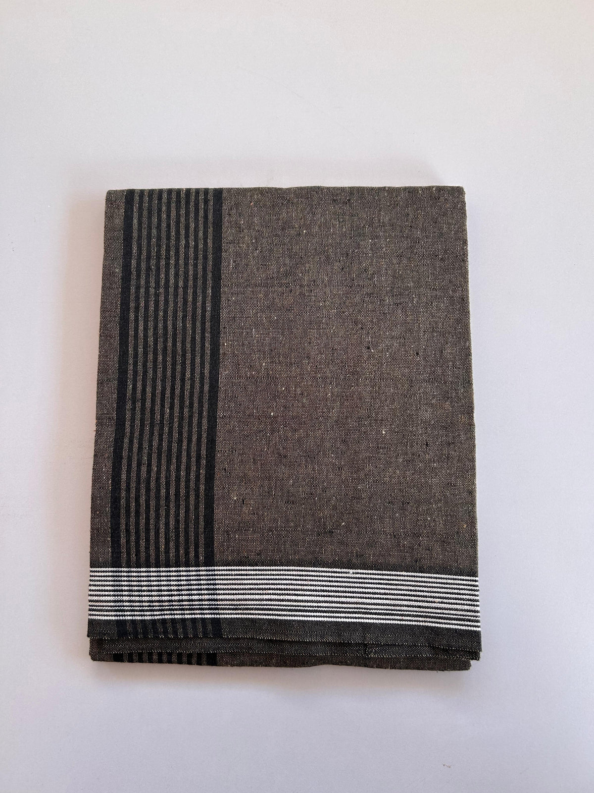 Kaitharikada - Single Kaily / Lungi - Mixed Cotton - (2/40s) twisted - 2.5 inch Black Striped kara with Tan & Black Shaded colour body (2 meter / 4 muzham) - 17 KK8089 SAT
