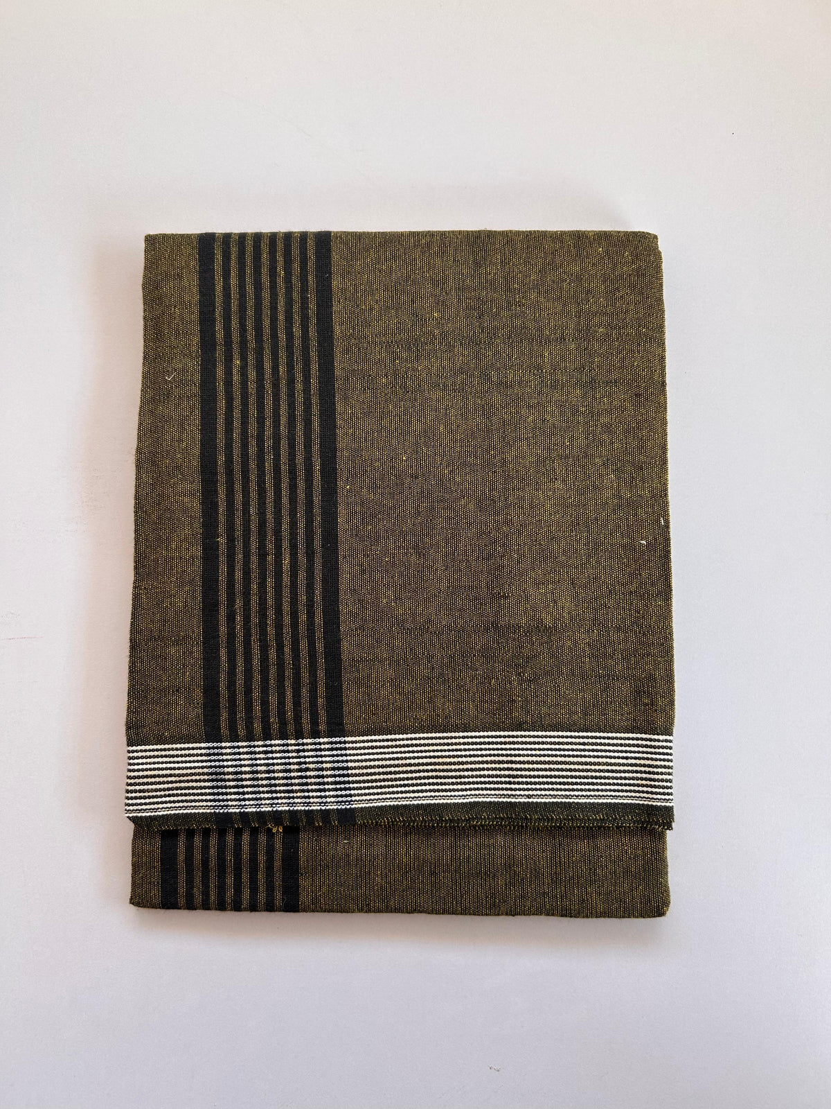 Kaitharikada - Single Kaily / Lungi - Mixed Cotton - (2/40s) twisted - 2.5 inch Black Striped kara with Mustard Yellow & Black Shaded colour body (2 meter / 4 muzham) - 18 KK8089 SAT