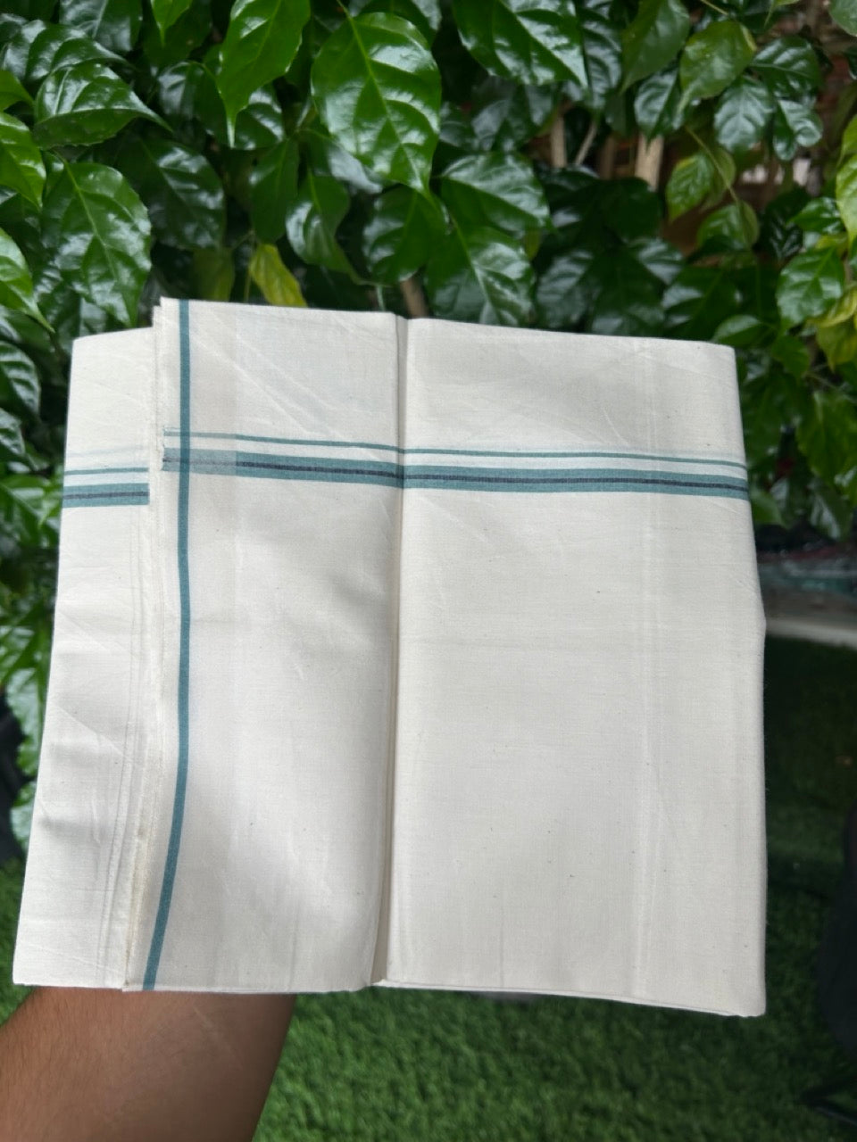 24% Discount !! KaithariKada Balaramapuram 100% Cotton OFF WHITE (Unbleached) Single Mundu/Dhoti - Twisted 60s Thread - 0.8 cm Teal shaded Navy blue striped Kara (2 meter / 4 muzham) - 52KK5241 GL