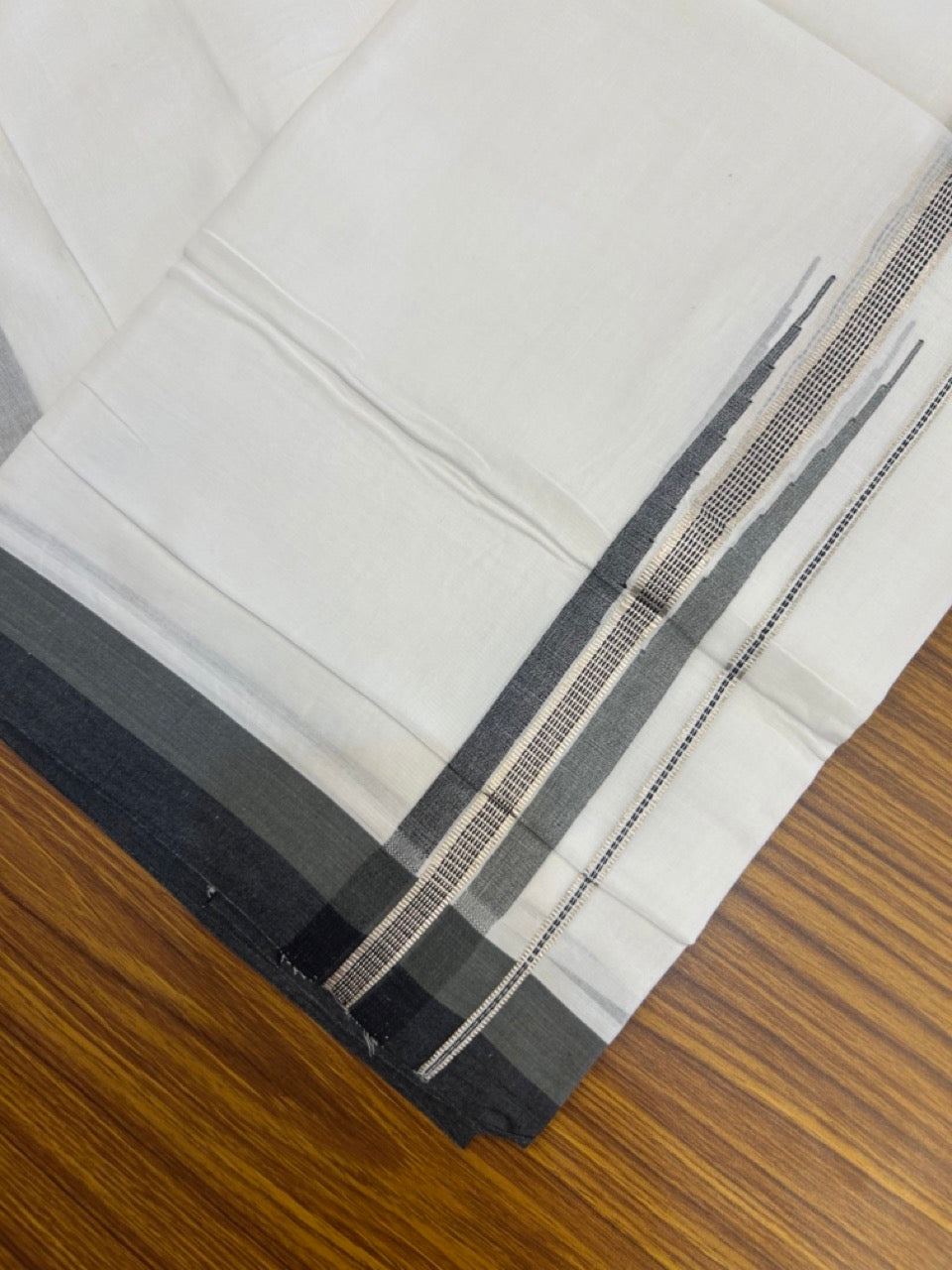 23% Discount ! NEW! KaithariKada Balaramapuram 100% Cotton Pure white Double Mundu/Dhoti - (100x80)s - 1.5 inch Silver Kasav Black & Dark Sage Green Chutty Kara - 18 KK5270 CKS