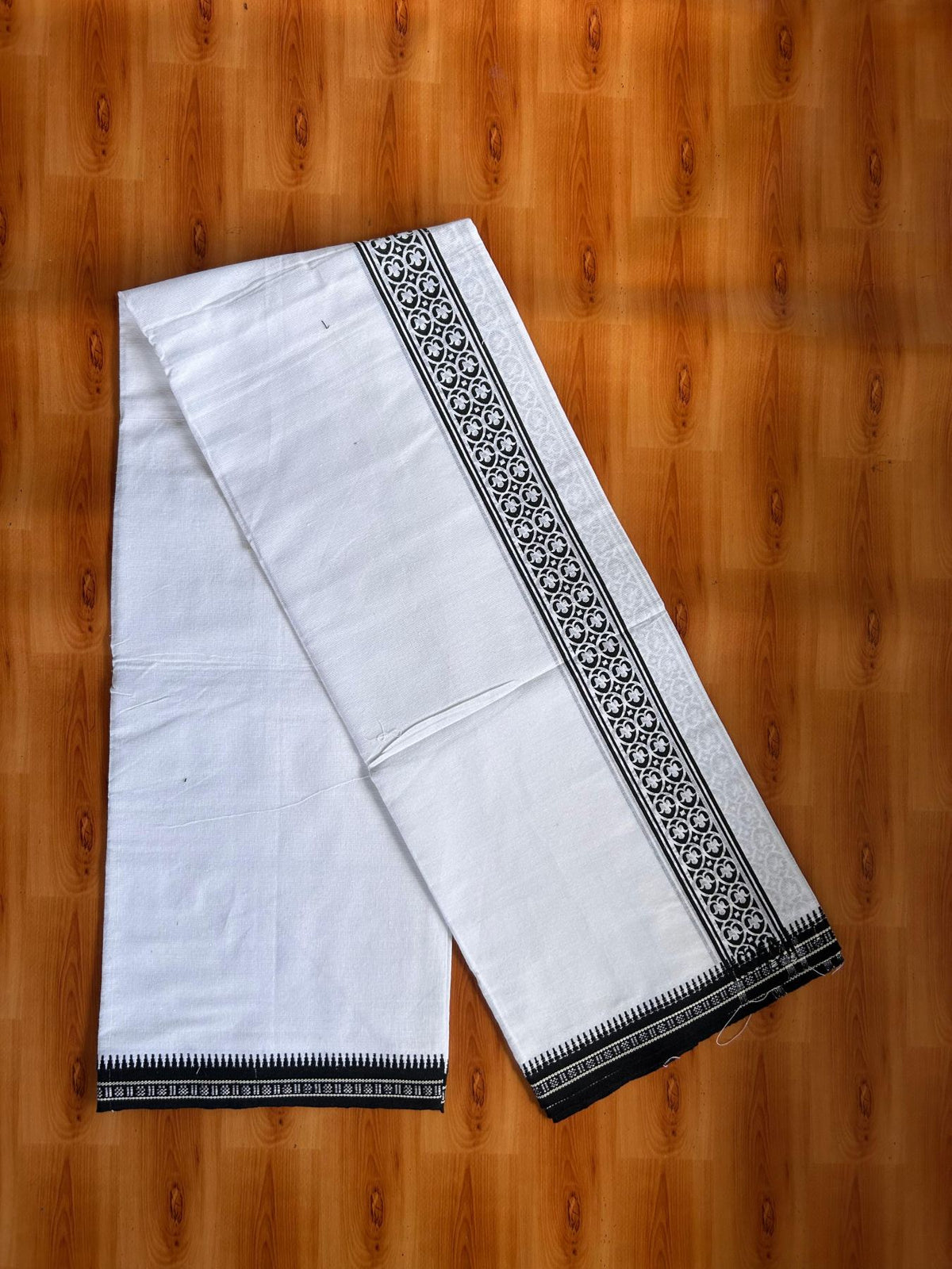 Single Kaily / Lungi - Kaitharikada - Mixed Cotton - 40s twisted - 2 inch Black Printed Design Kara With White Colour Body (2 meter / 4 muzham) -  28 KK8088 SAT