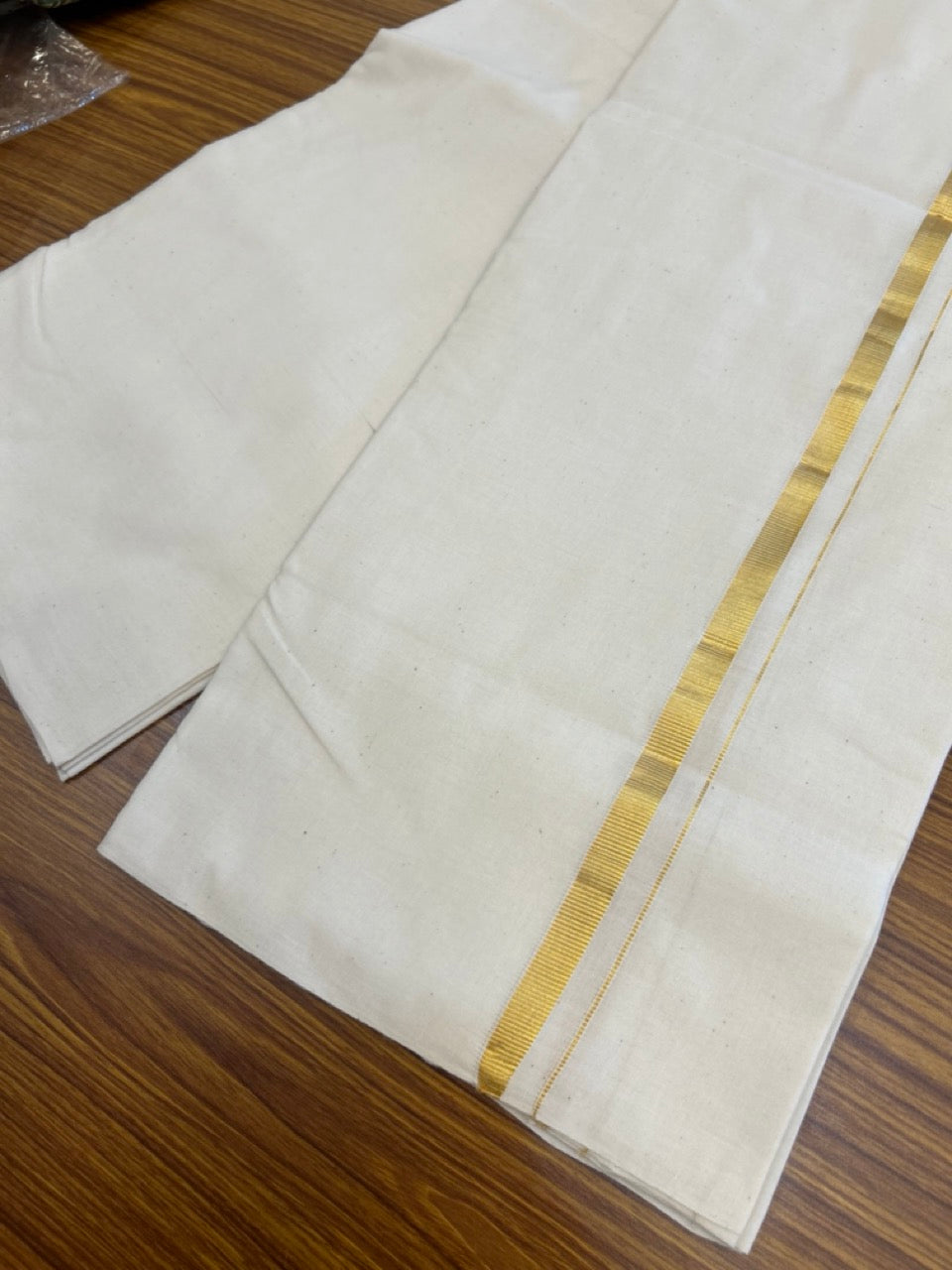 25% DISCOUNT!! SIGNATURE KAITHARIKADA EXCLUSIVE SINGLE DHOTI - 100% Cotton Balaramapuram HANDLOOM Single Mundu/Dhoti - Off White (Unbleached) 0.5 inch Gold Kasav Kara (2 meter / 4 muzham) - 8 KK5269 KAI