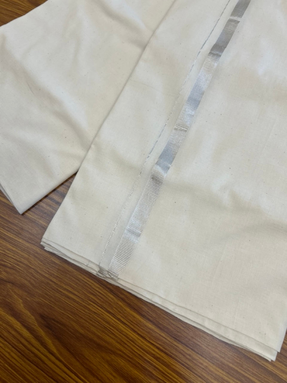 25% DISCOUNT!! SIGNATURE KAITHARIKADA EXCLUSIVE SINGLE DHOTI - 100% Cotton Balaramapuram HANDLOOM Single Mundu/Dhoti - Off White (Unbleached) 0.5 inch Silver Kasav Kara (2 meter / 4 muzham) - 9 KK5269 KAI