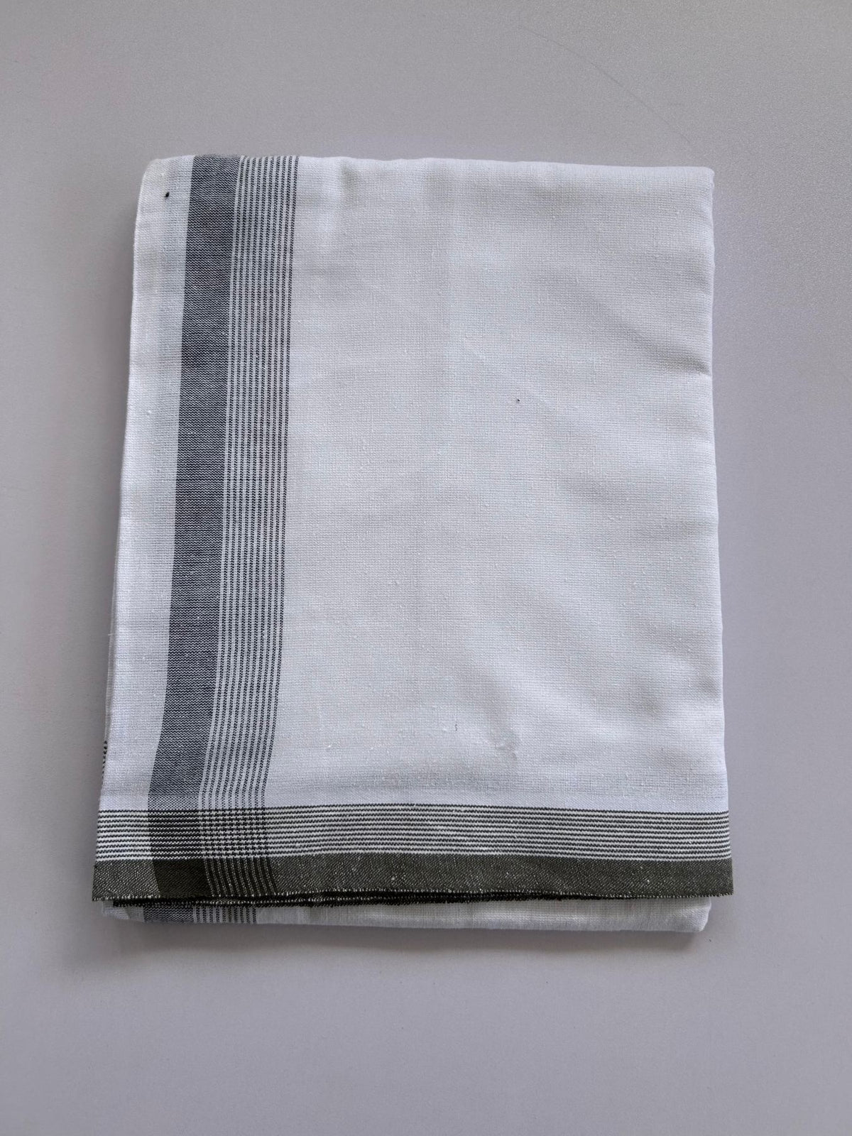 Kaitharikada - Single Kaily / Lungi - Mixed Cotton - (2/40s) twisted - 1.75 inch Sage Green Shaded Striped kara with White body (2 meter / 4 muzham) - 39 KK8088 SAT