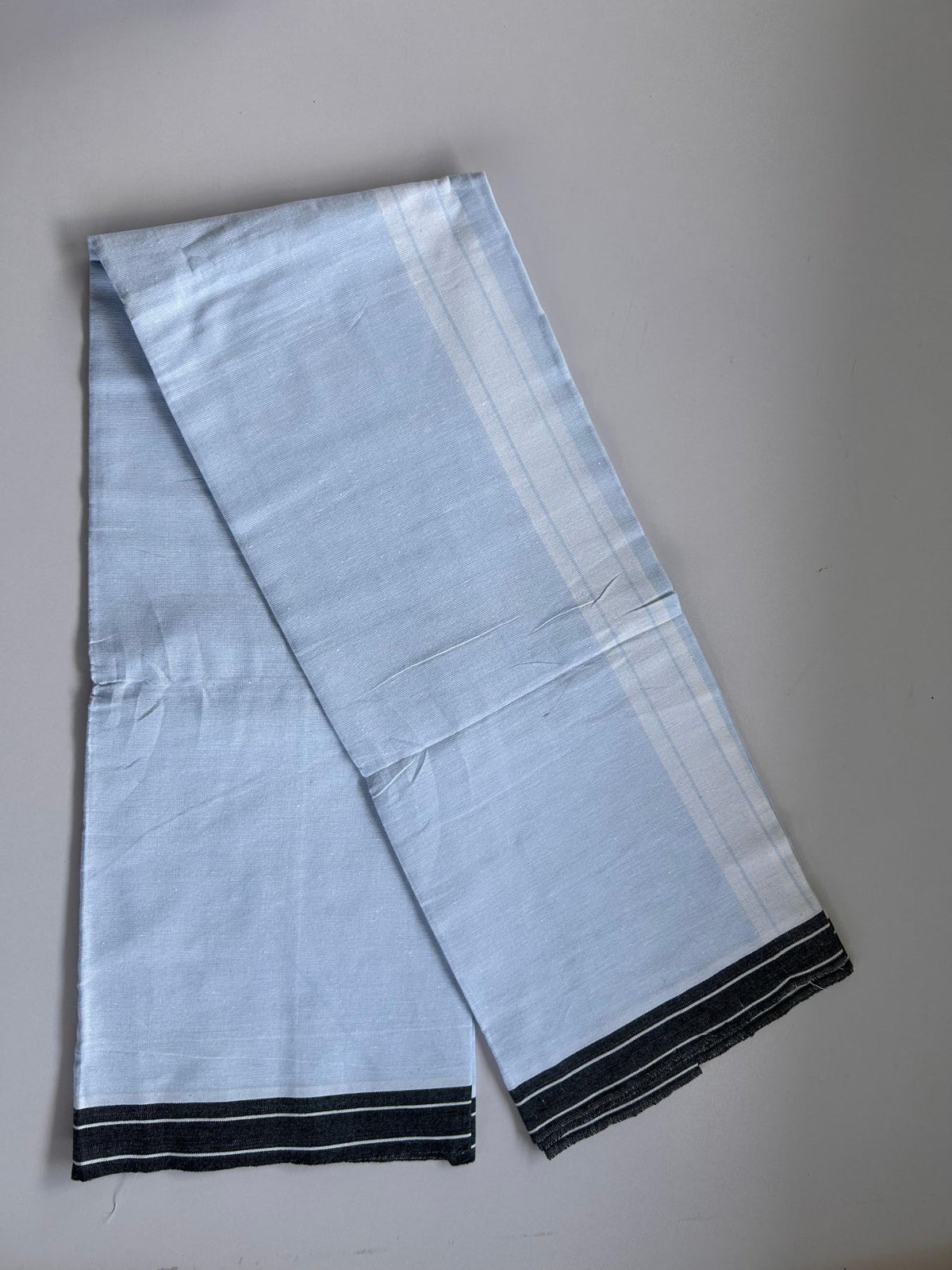 Kaitharikada - Single Kaily / Lungi - Mixed Cotton - (2/40s) twisted - 2 inch White Shaded Striped kara Black Border with Blue Body (2 meter / 4 muzham) - 40 KK8088 SAT