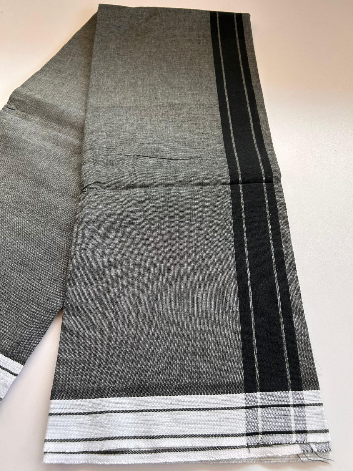 Kaitharikada - Single Kaily / Lungi - Mixed Cotton - (2/40s) twisted - 2 inch Black Striped kara Light Grey Border with Ash Grey Body (2 meter / 4 muzham) - 42 KK8088 SAT