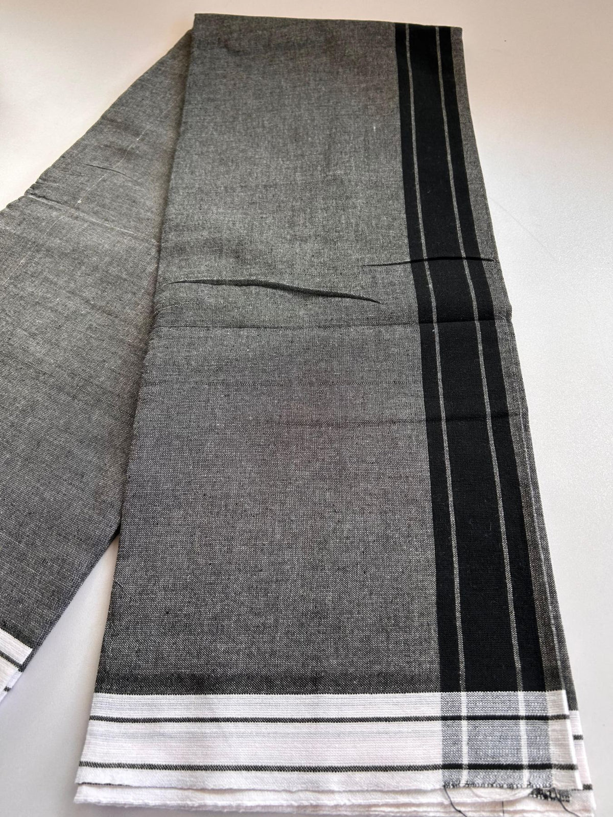 Kaitharikada - Single Kaily / Lungi - Mixed Cotton - (2/40s) twisted - 2 inch Black Striped kara White Border with Ash Grey Body (2 meter / 4 muzham) - 43 KK8088 SAT