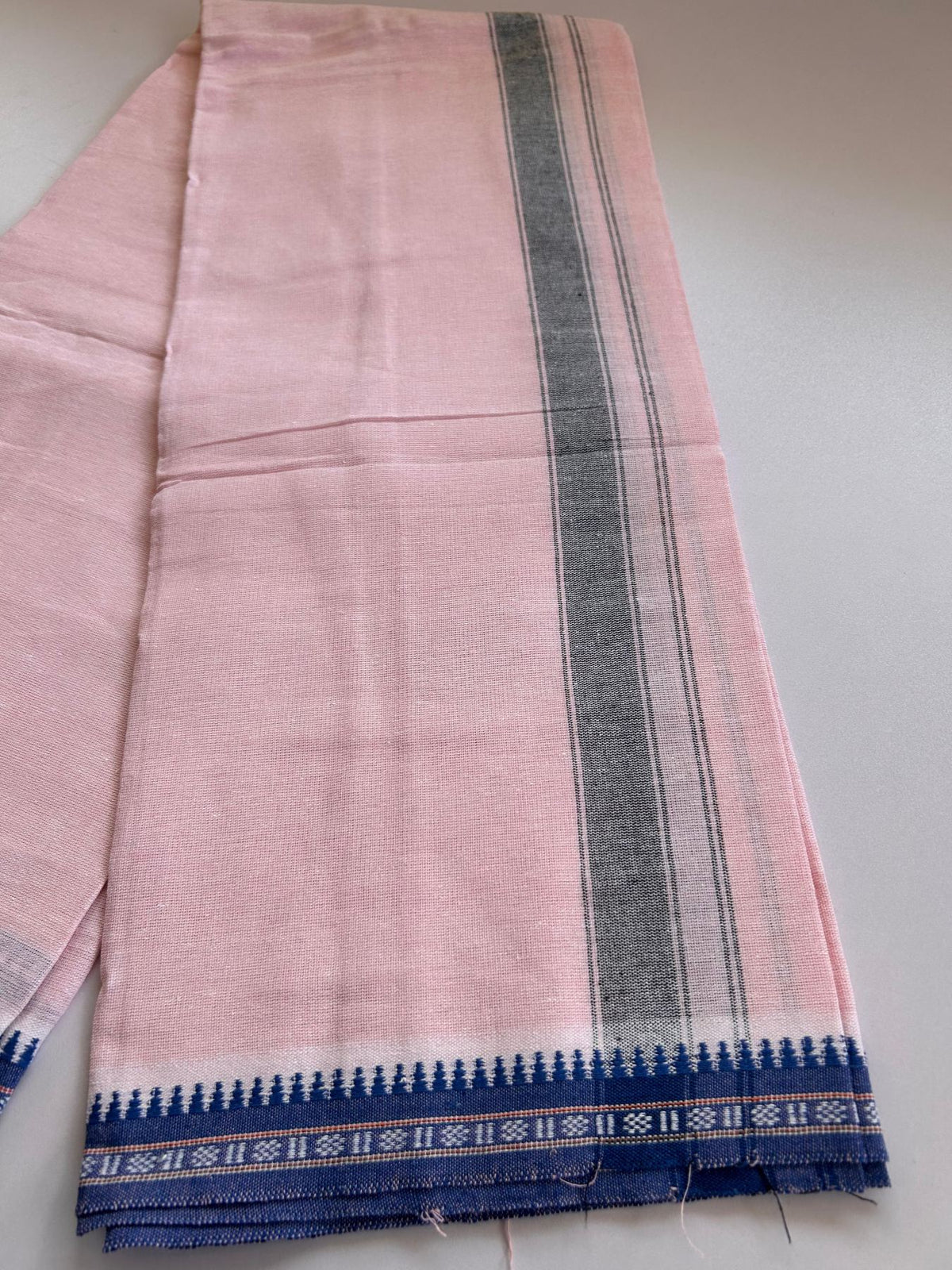 Kaitharikada - Single Kaily / Lungi - Mixed Cotton - (2/40s) twisted - 1.25 inch Black Striped kara Blue Kuppadam Border with Pink & White Body (2 meter / 4 muzham) - 45 KK8088 SAT