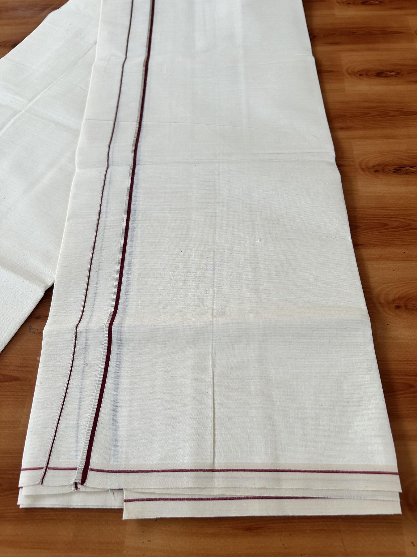 Single Off White (Unbleached) Mundu/Dhoti - KaithariKada 100% Cotton - 70X30 - 0.5 cm Silver Kasav Maroon Kara (2 meter / 4 muzham) - 11 KK5461 PMC