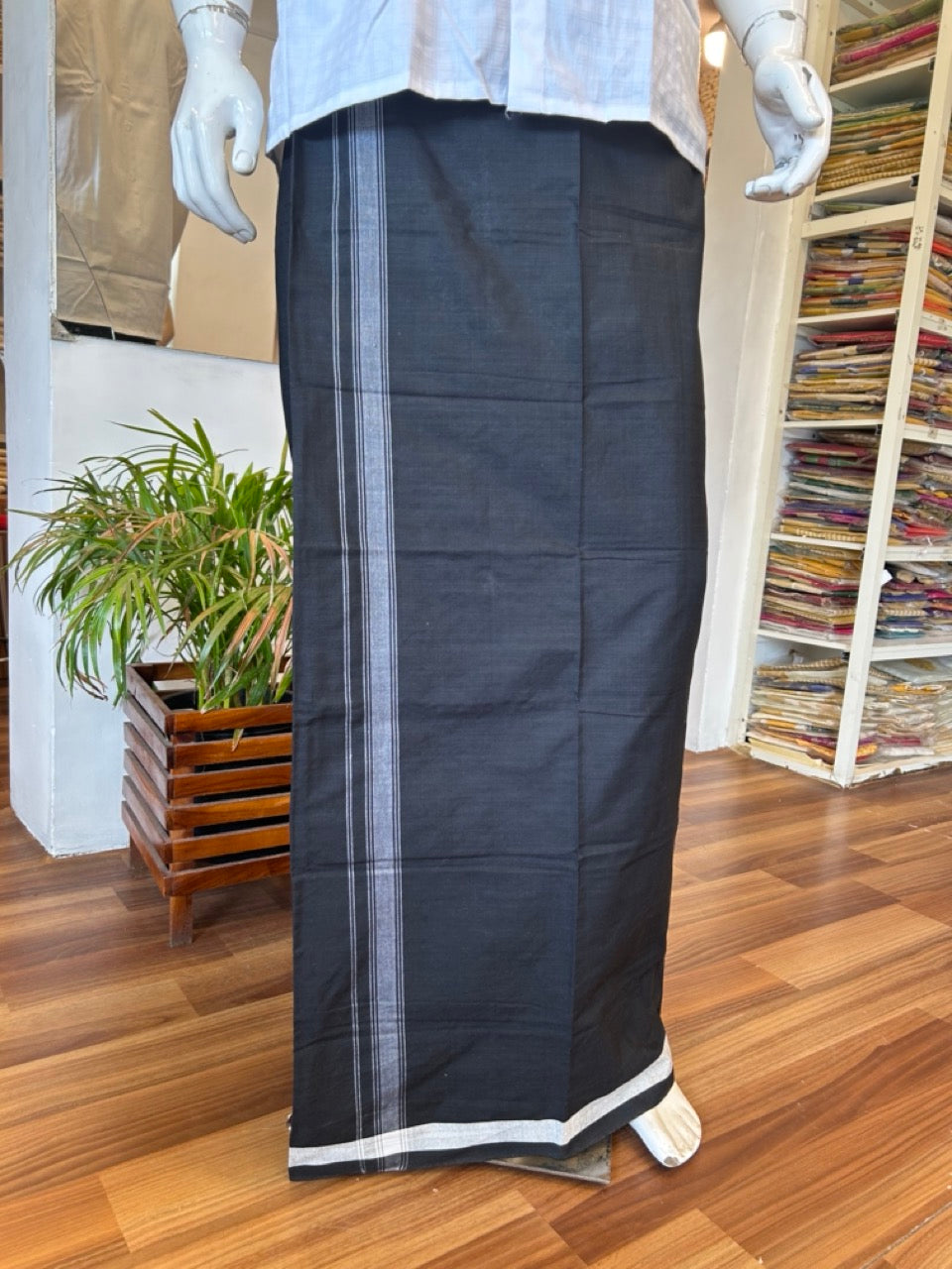16% DISCOUNT ! KaithariKada Kalamachal 80% Cotton & 20% Polyster - (80X80) Twisted Thread Handloom Single Mundu/Dhoti - Black COLOUR  BODY & White stripes 1.75 inch Kara- 25KK479KAL