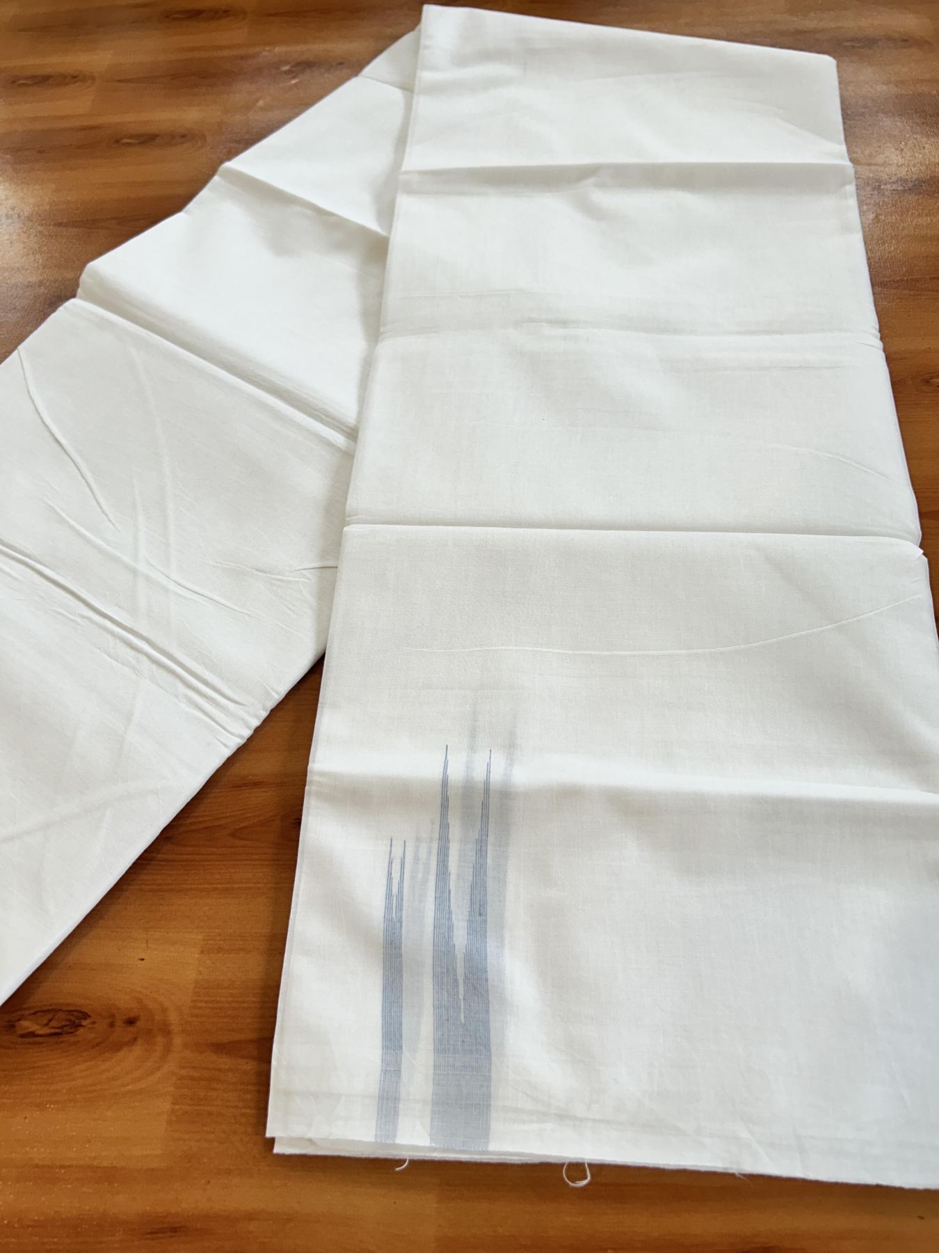 Double Pure White Mundu/Dhoti - 20% Discount !! KaithariKada Balaramapuram 100% Cotton - 100x80 - 3.5 cm Light Blue Stripes Double Chutty Kara 3.80 mtr (8 muzham) - 11 KK5411 CKS
