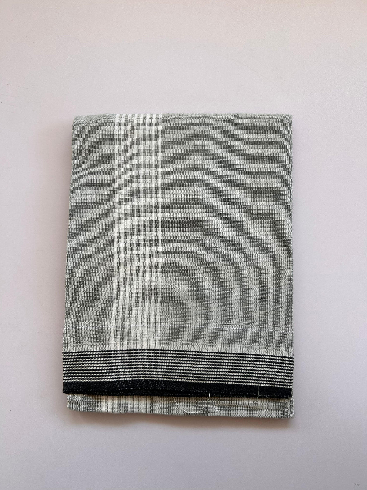 Kaitharikada - Single Kaily / Lungi - Mixed Cotton - (2/40s) twisted - 2 inch White Striped kara with Ash Mint & White Shaded colour body (2 meter / 4 muzham) - 21 KK8089 SAT